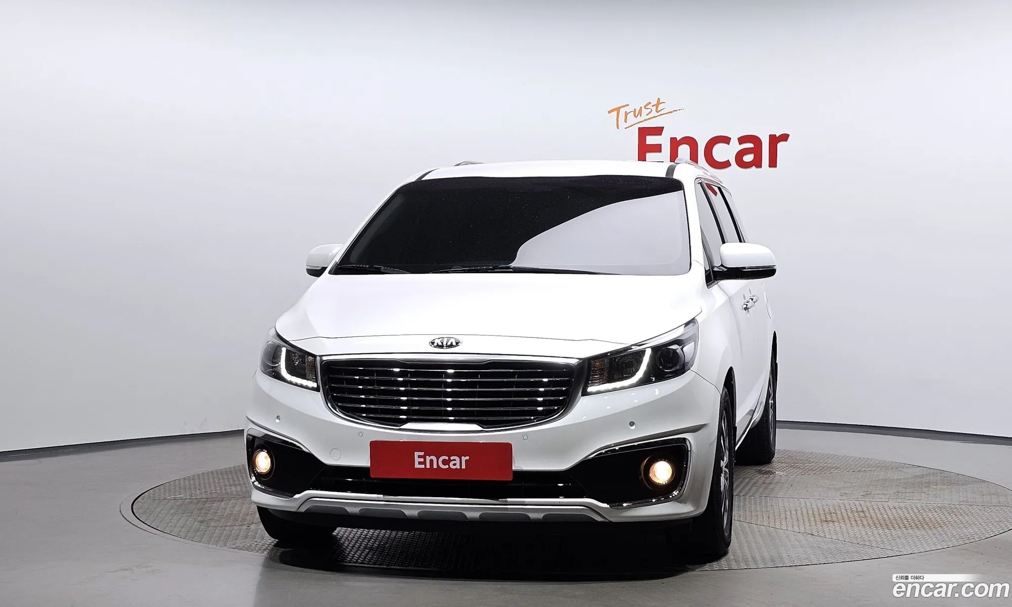 Kia All New Carnival 9-Seater Luxury - фотография 4609425