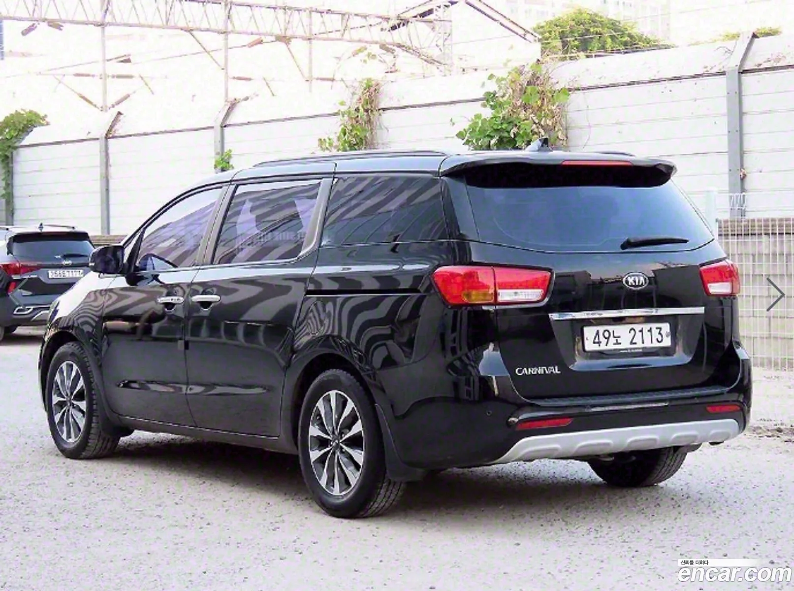 Kia All New Carnival 9-Seater Luxury - фотография 1207557