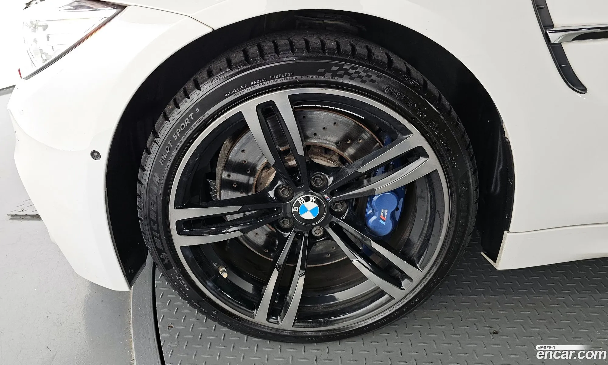 BMW M4 F82 M4 Convertible - фотография 15246963