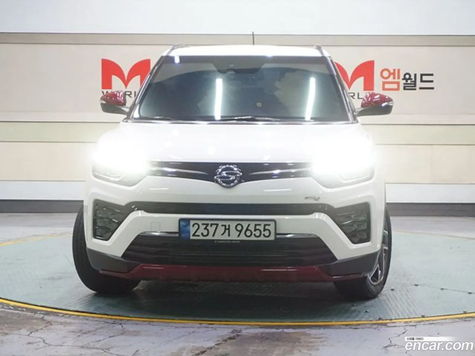 Kg Mobility Ssangyong Very New Tivoli Gasoline 15 2Wd R-Plus White - фотография 7481889