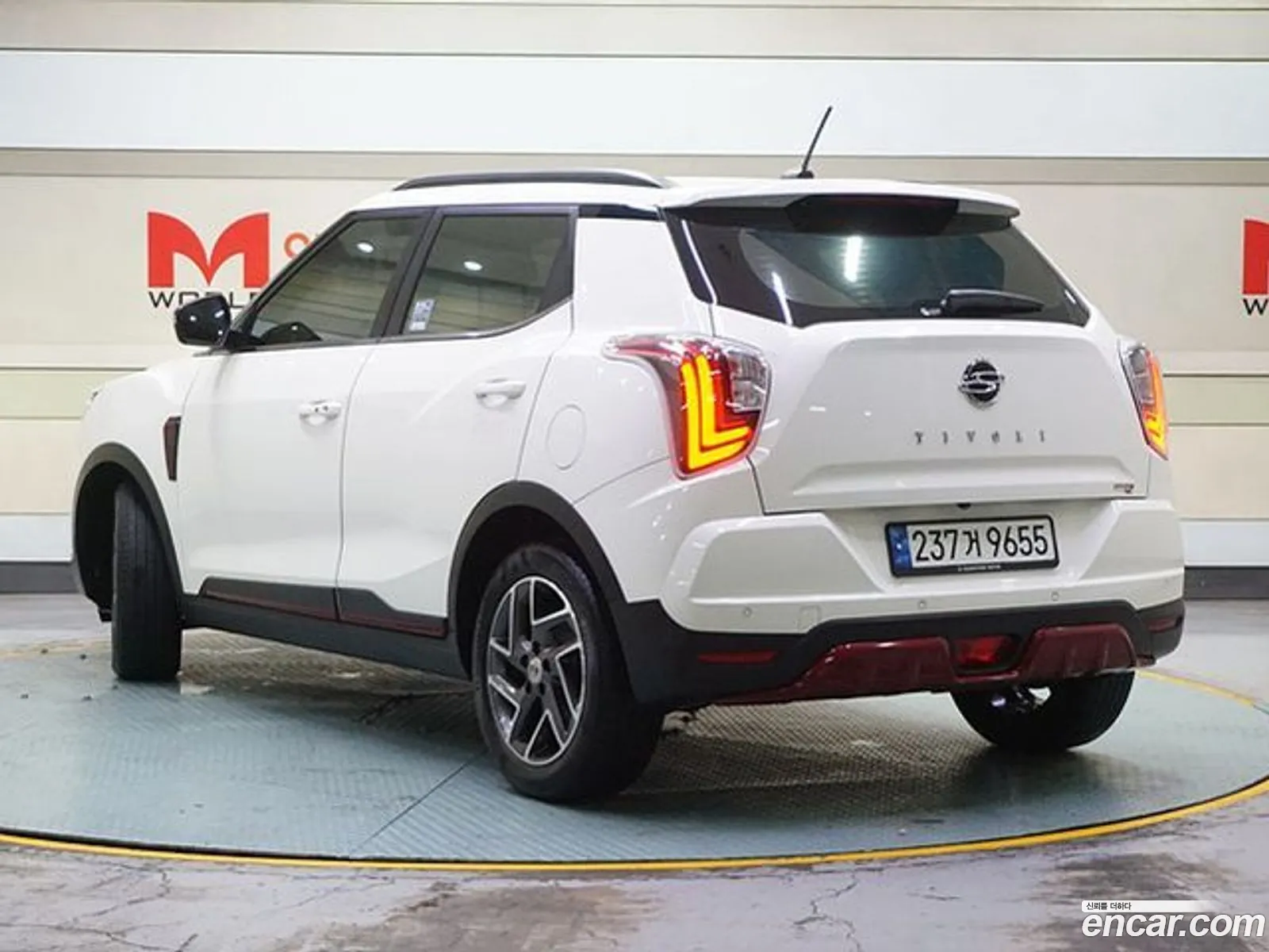 Kg Mobility Ssangyong Very New Tivoli Gasoline 15 2Wd R-Plus White - фотография 7481890