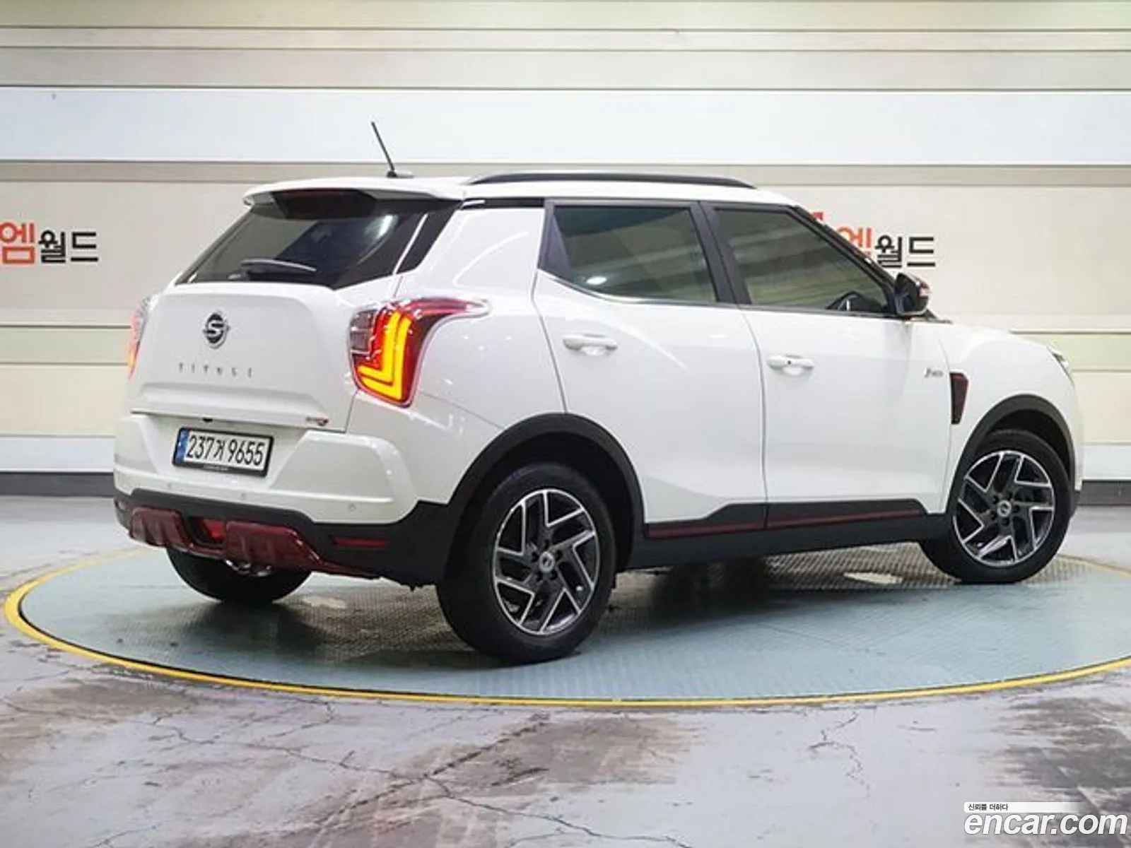 Kg Mobility Ssangyong Very New Tivoli Gasoline 15 2Wd R-Plus White - фотография 7481892