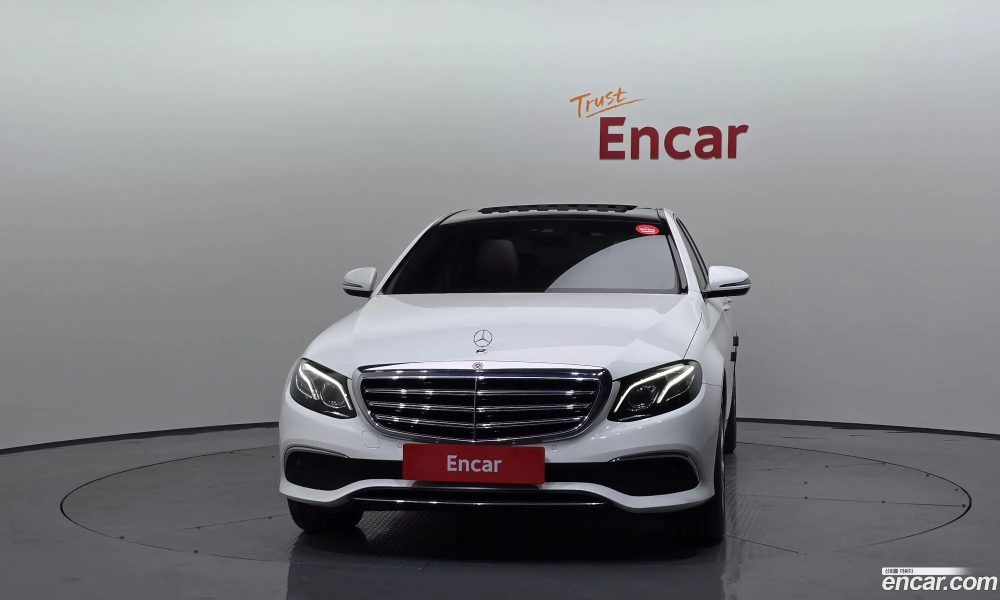Benz E-Class W213 E220D 4Matic Exclusive - фотография 12536962