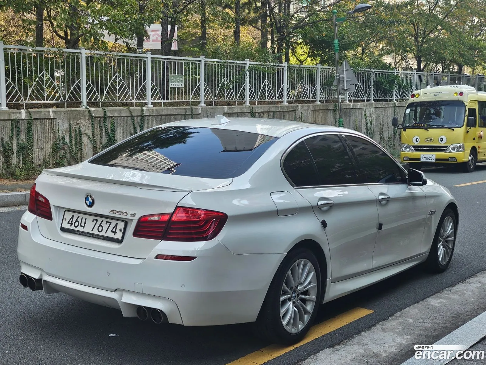 BMW 5 Series F10 520D Luxury - фотография 15246950