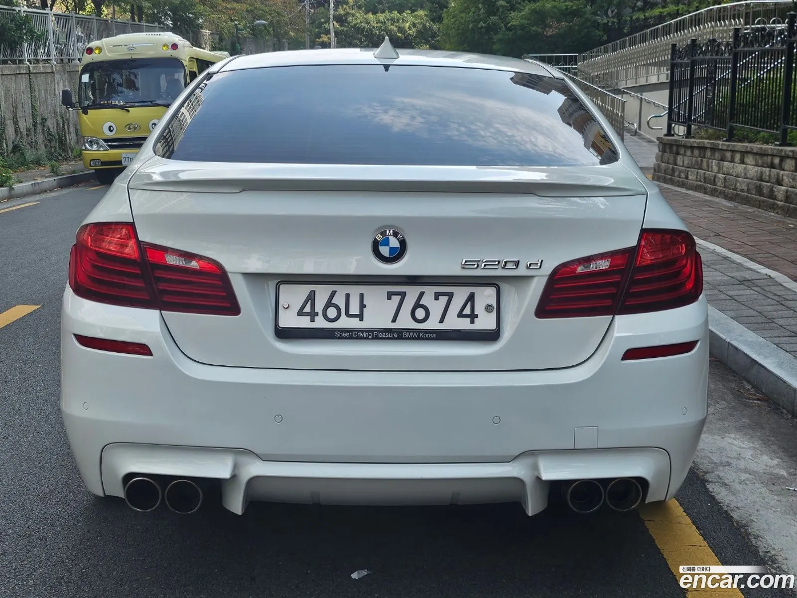 BMW 5 Series F10 520D Luxury - фотография 15246951