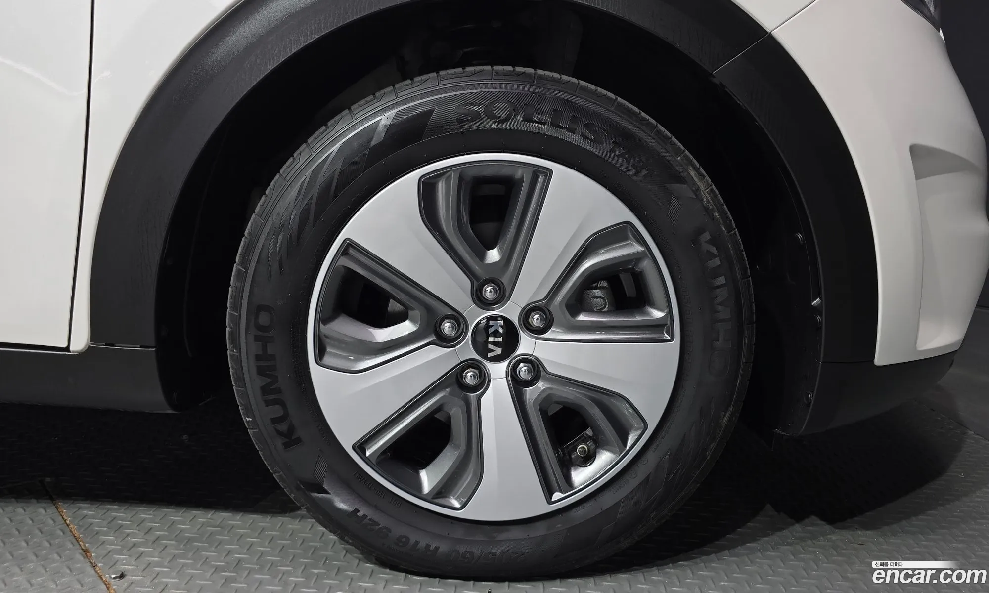 Kia Niro Prestige - фотография 12551278