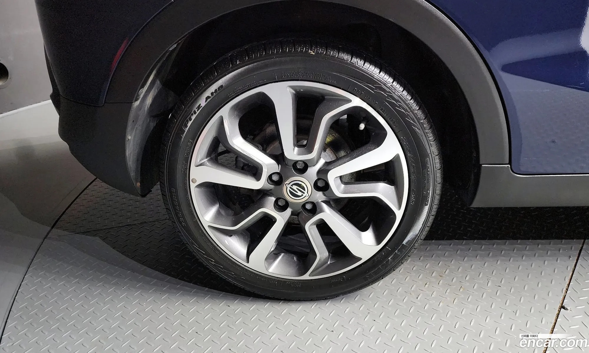Kg Mobility Ssangyong Tivoli Lx 2Wd Luxury Model - фотография 7761451
