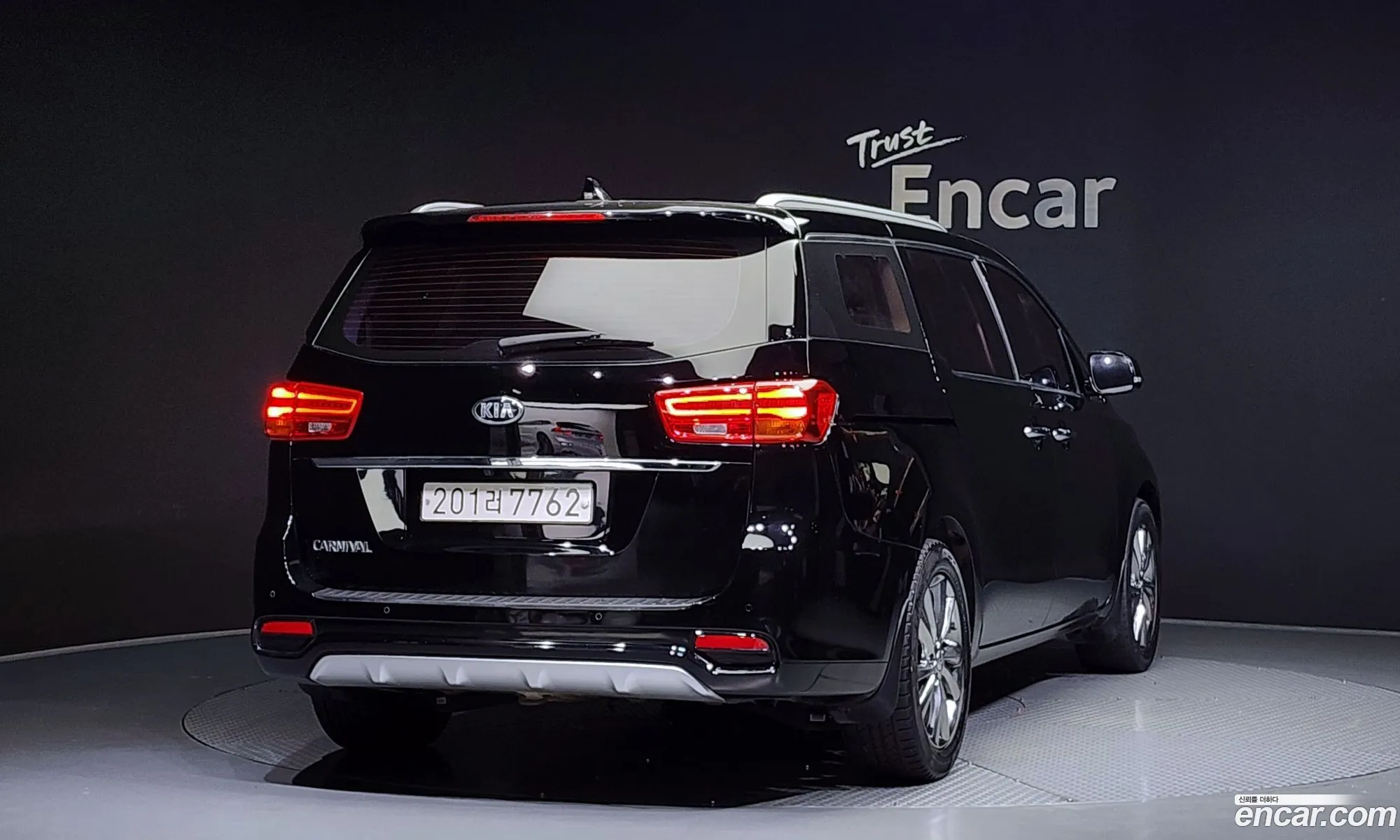 Kia The New Carnival 9-Seater Prestige - фотография 1235237
