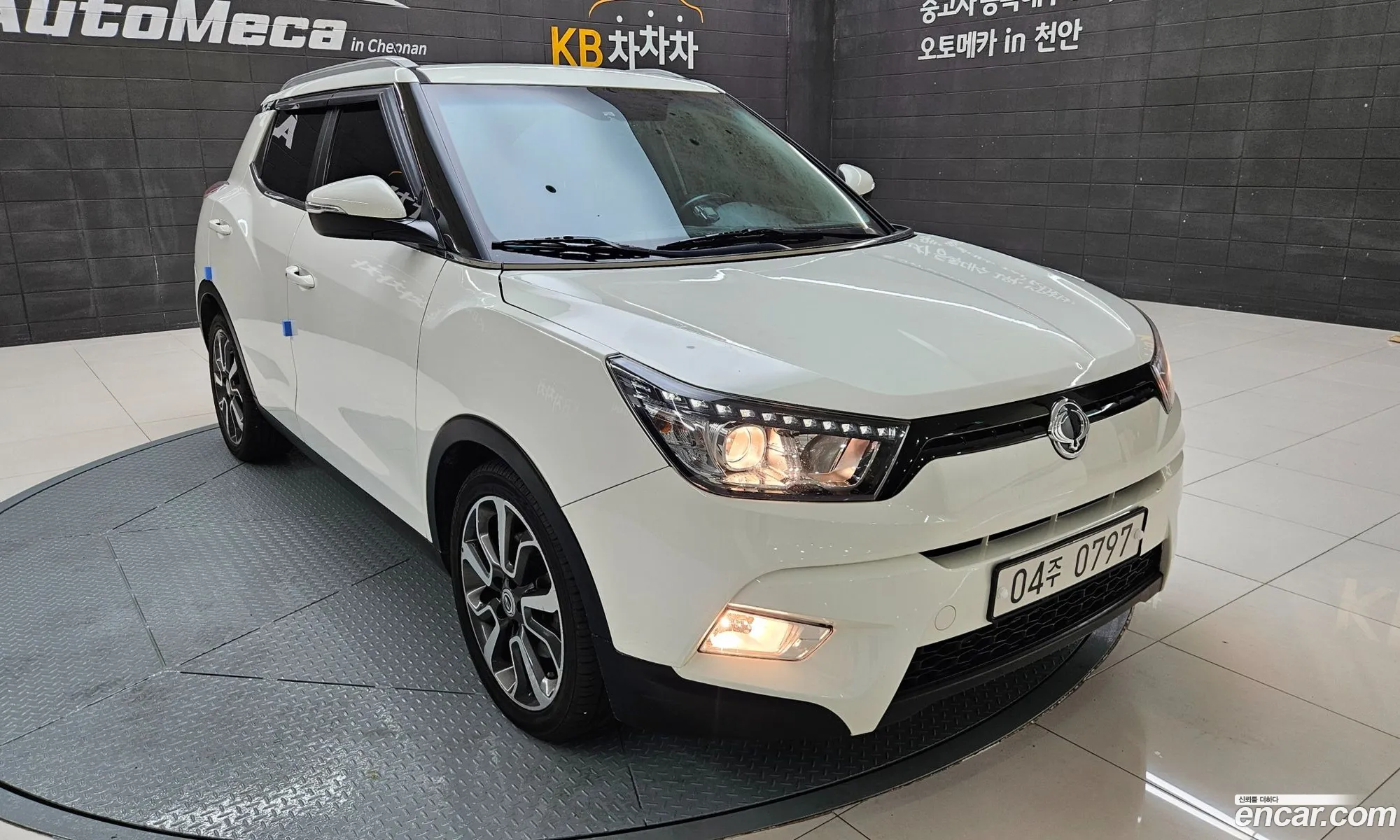 Kg Mobility Ssangyong Tivoli Diesel Lx 2Wd - фотография 7839196