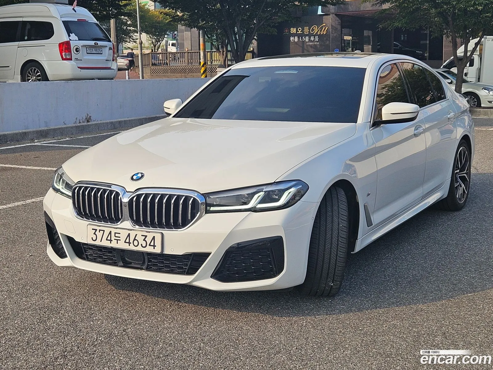 BMW 5 Series G30 530I M Sports - фотография 14125515