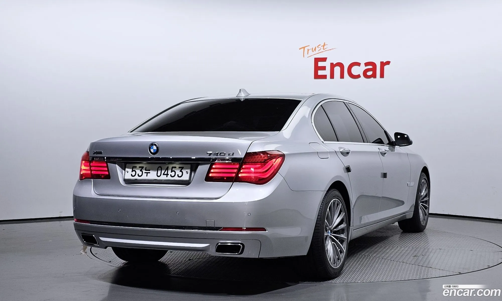 BMW 7 Series F01 740D xDrive Individual - фотография 14197438