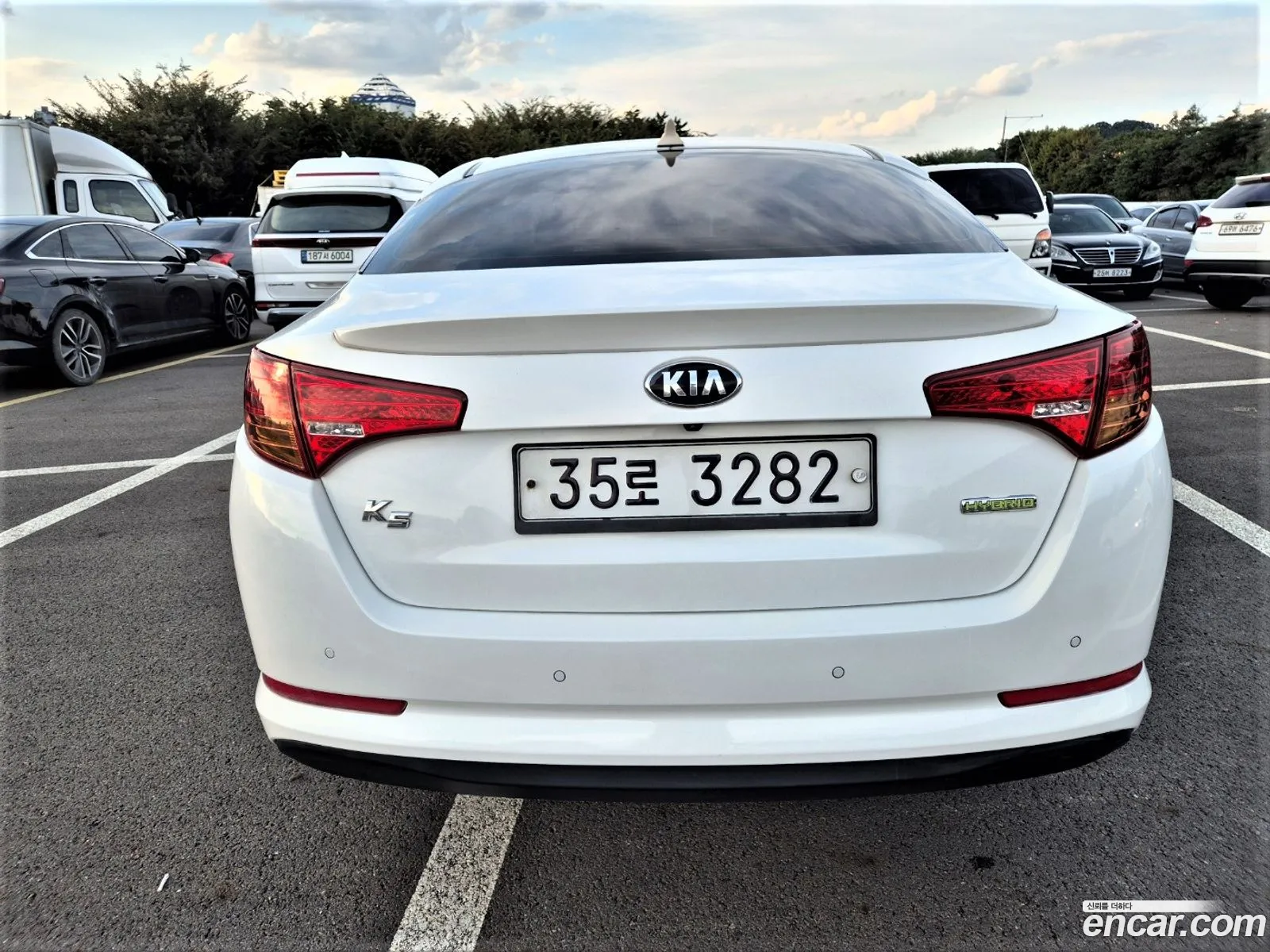 Kia K5 Hybrid Deluxe - фотография 12516639