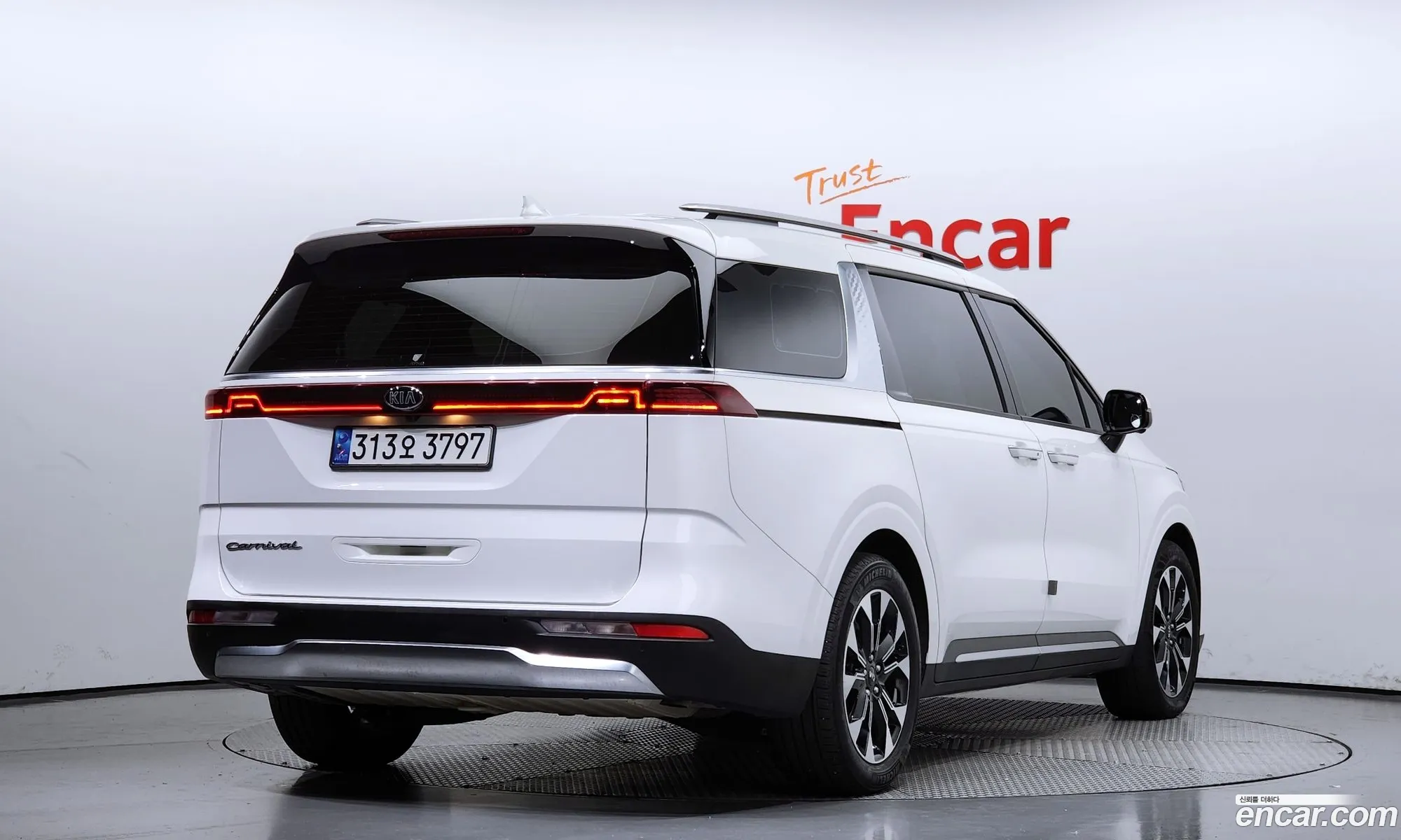 Kia Carnival 4Th Generation 9-Seater Signature - фотография 12521510
