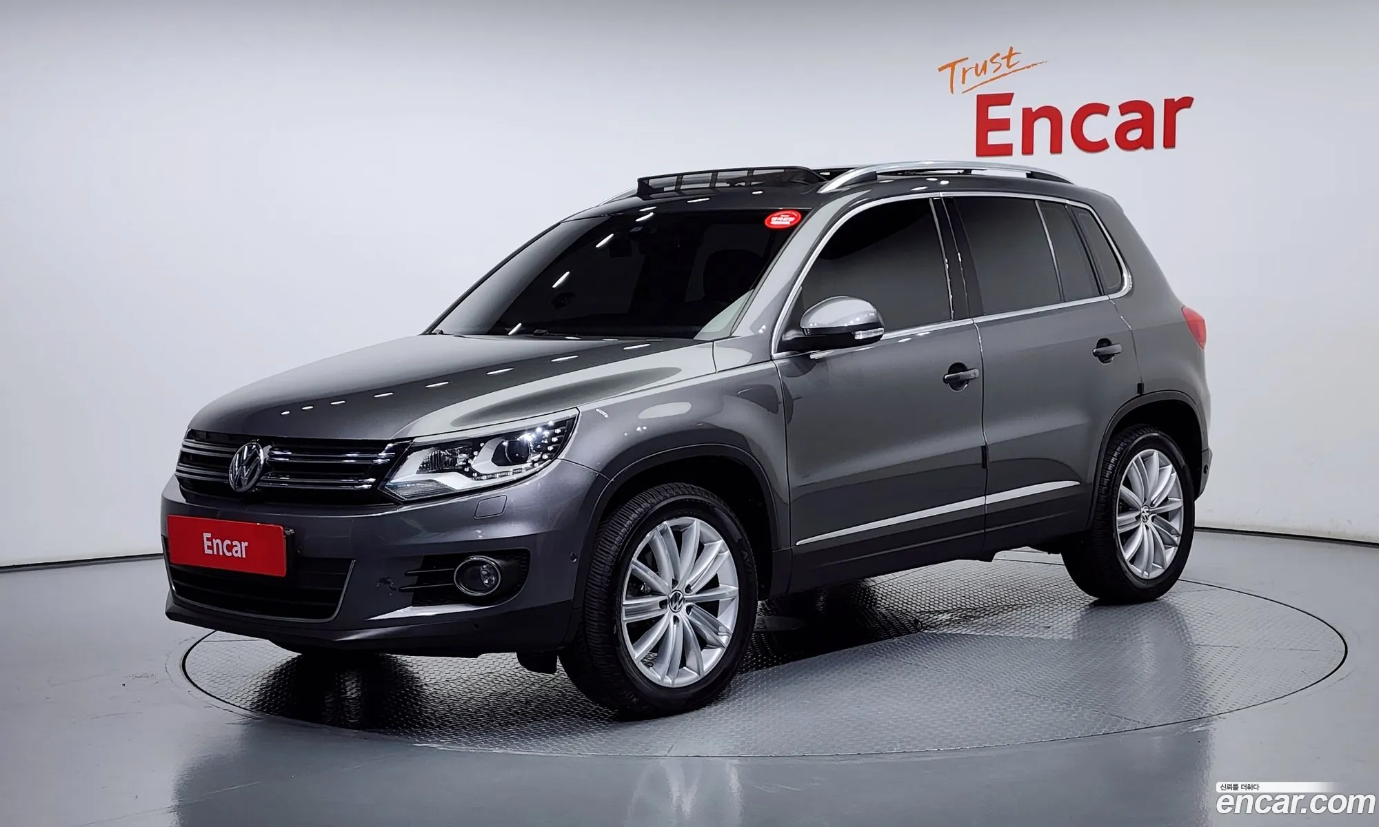 Volkswagen New Tiguan 20 Tdi Premium 5N - фотография 12133289