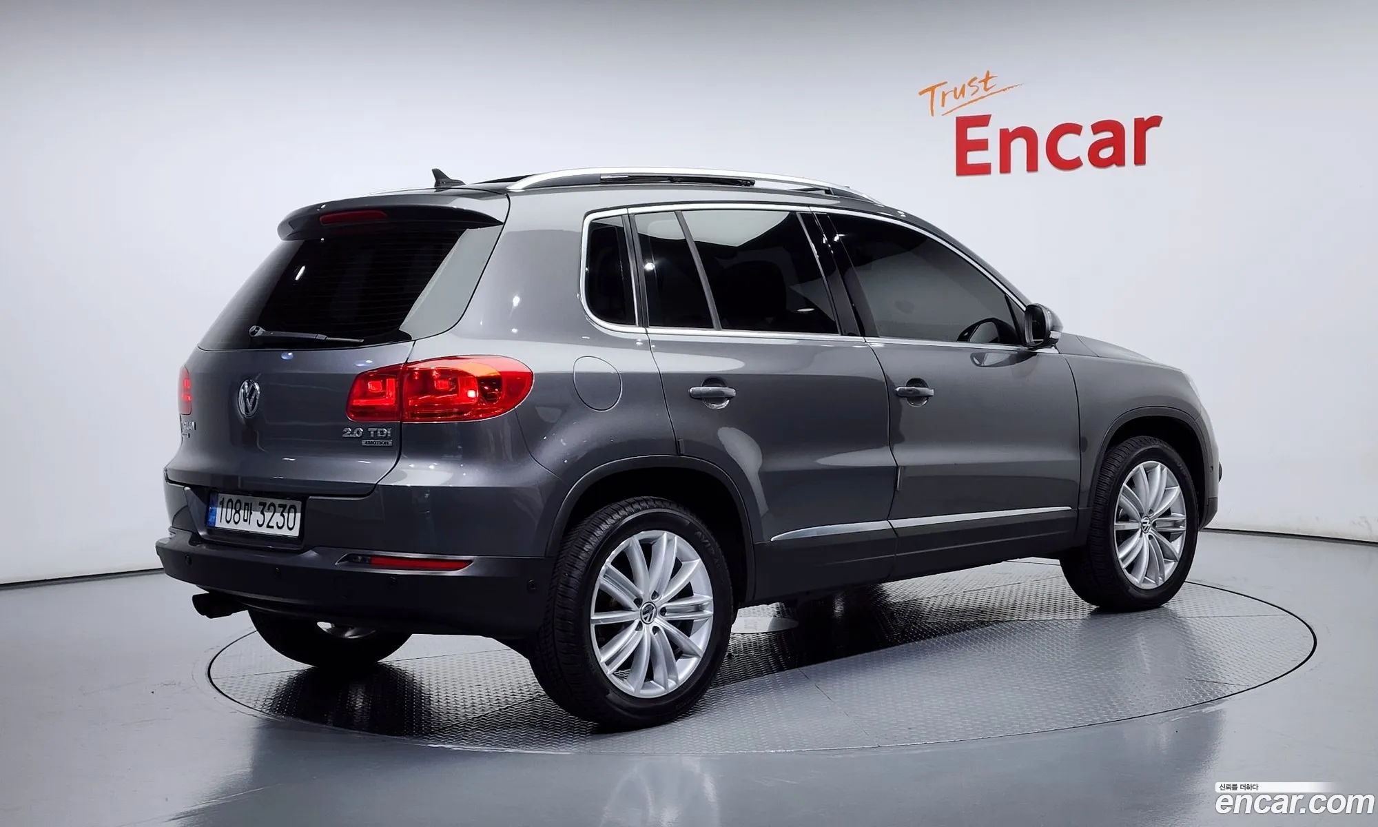 Volkswagen New Tiguan 20 Tdi Premium 5N - фотография 12133290