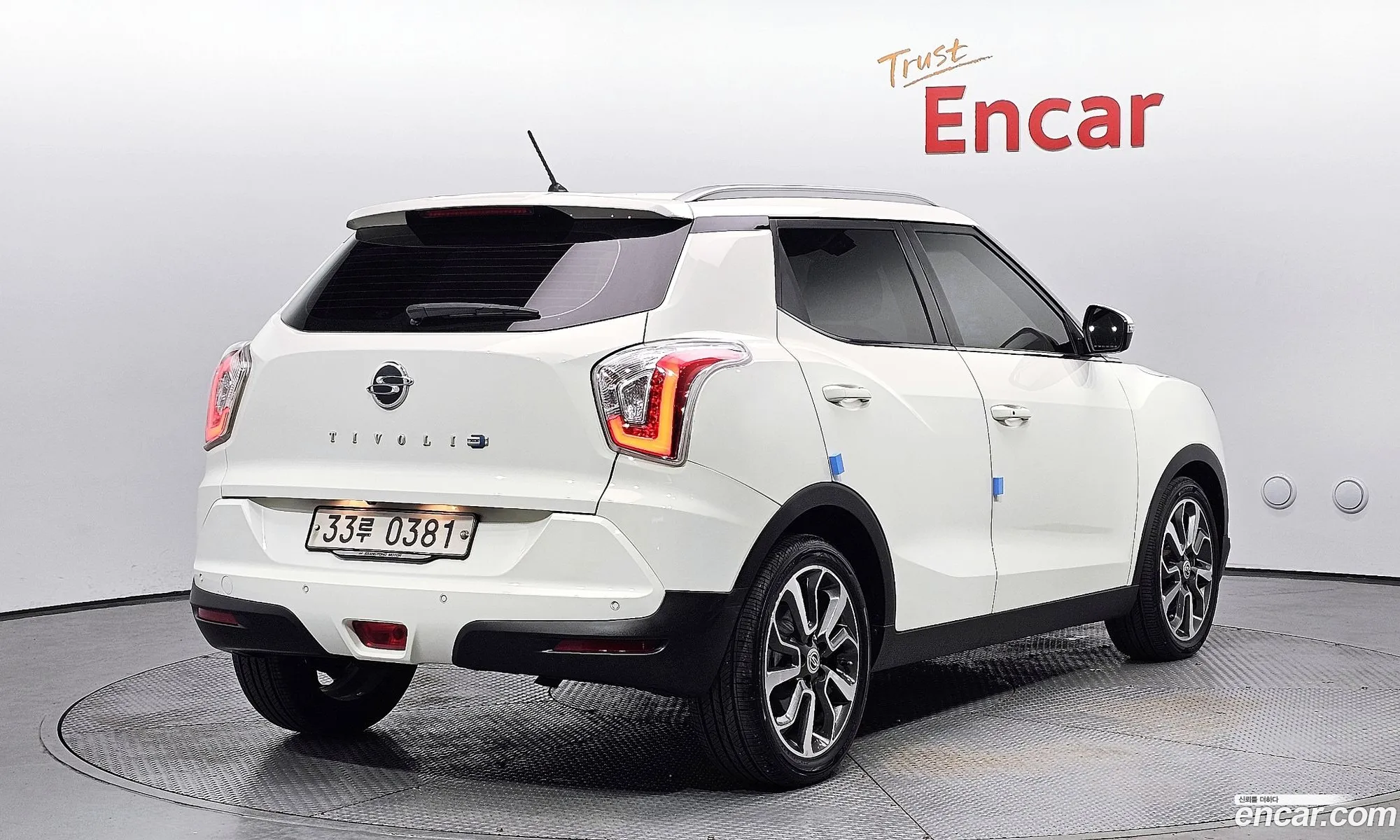 Kg Mobility Ssangyong Tivoli Diesel Lx 2Wd - фотография 7350841