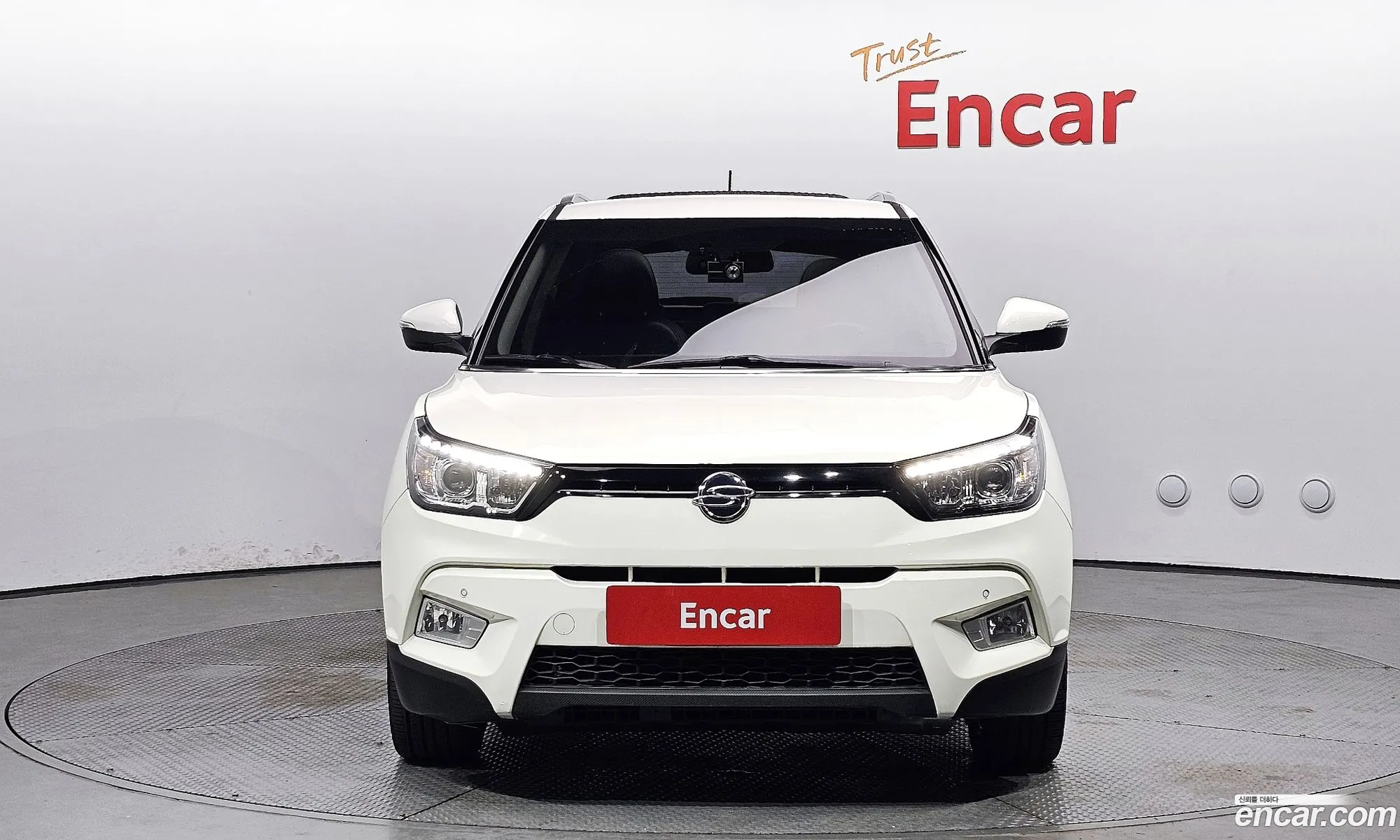 Kg Mobility Ssangyong Tivoli Diesel Lx 2Wd - фотография 7350842