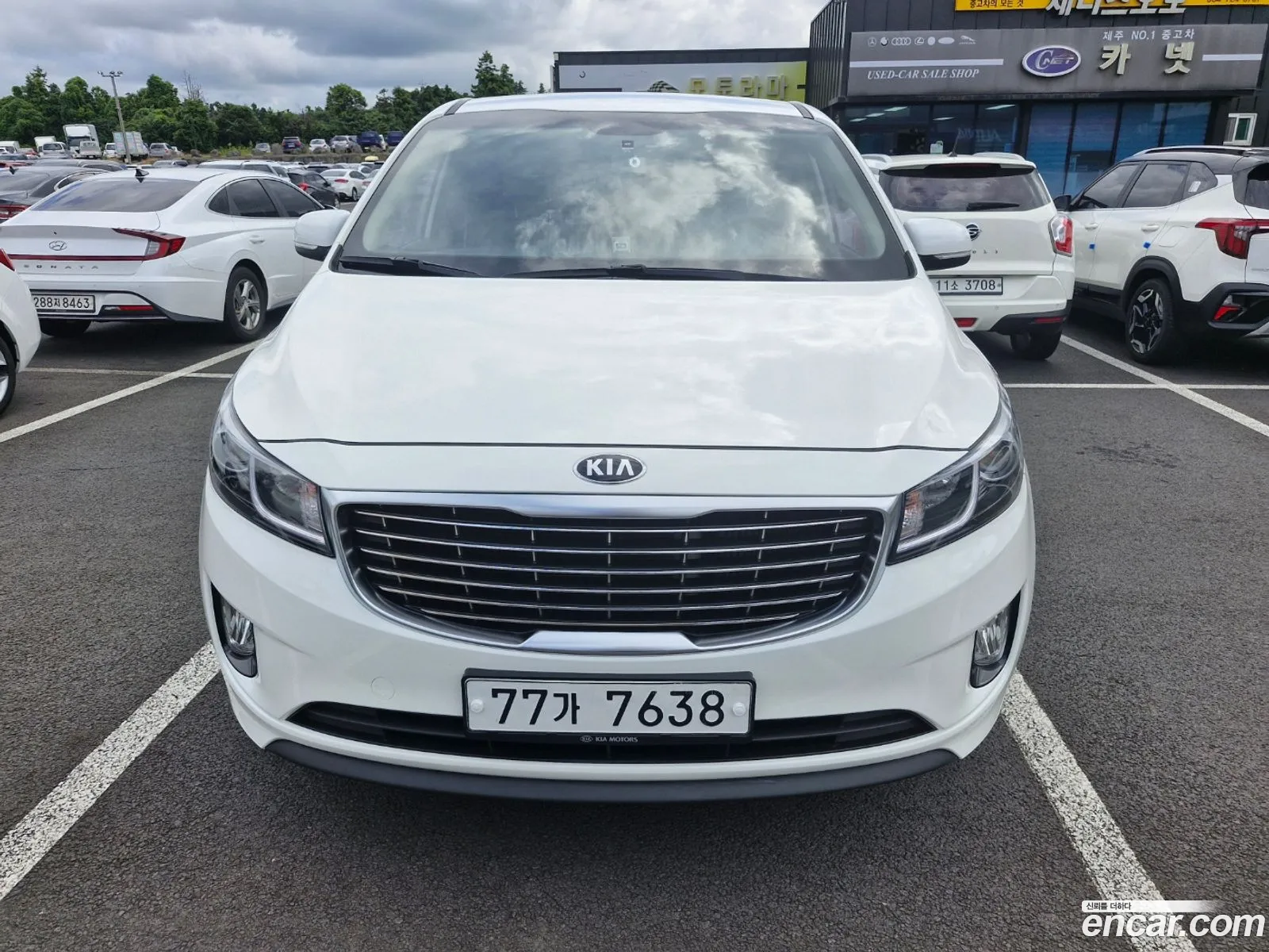 Kia All New Carnival 11-Seater Deluxe - фотография 12466112