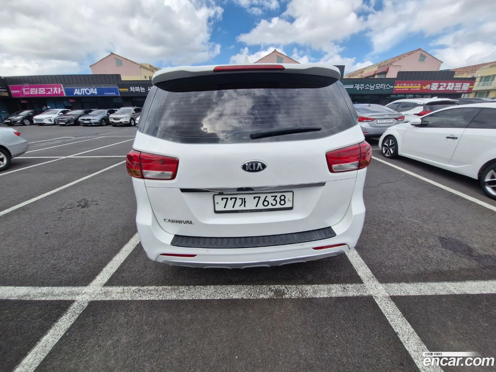 Kia All New Carnival 11-Seater Deluxe - фотография 12466113