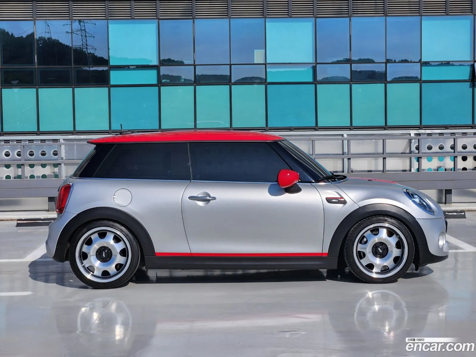 Mini Cooper Basic 3Rd Generation - фотография 687567