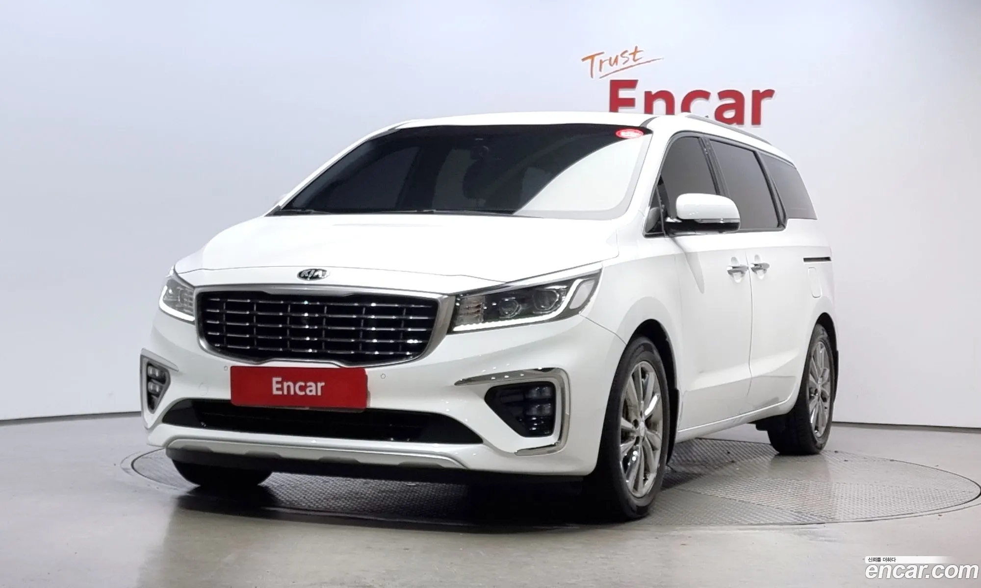 Kia The New Carnival 7-Seater Limousine Vip - фотография 1284043