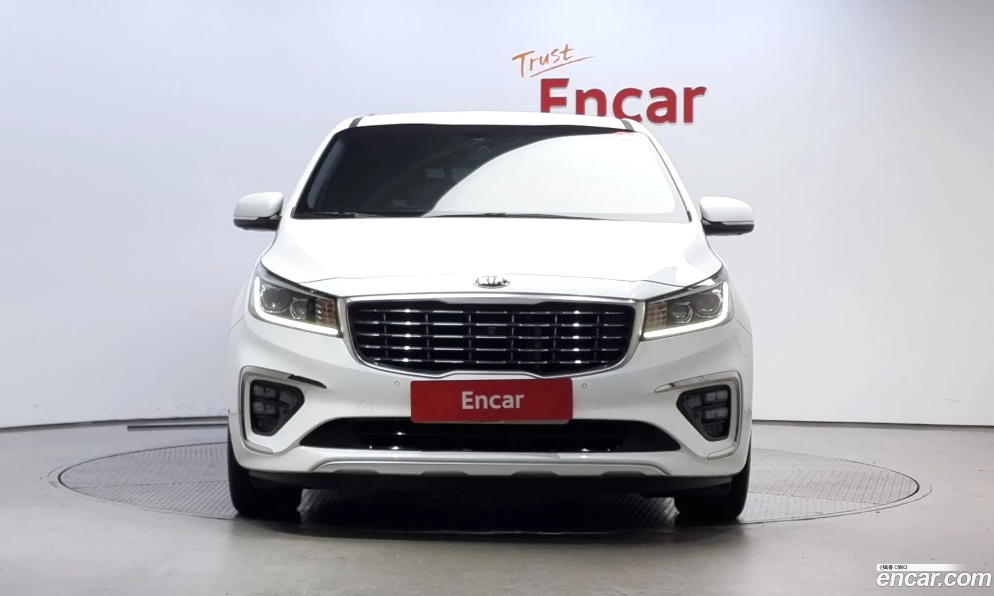 Kia The New Carnival 7-Seater Limousine Vip - фотография 1284045