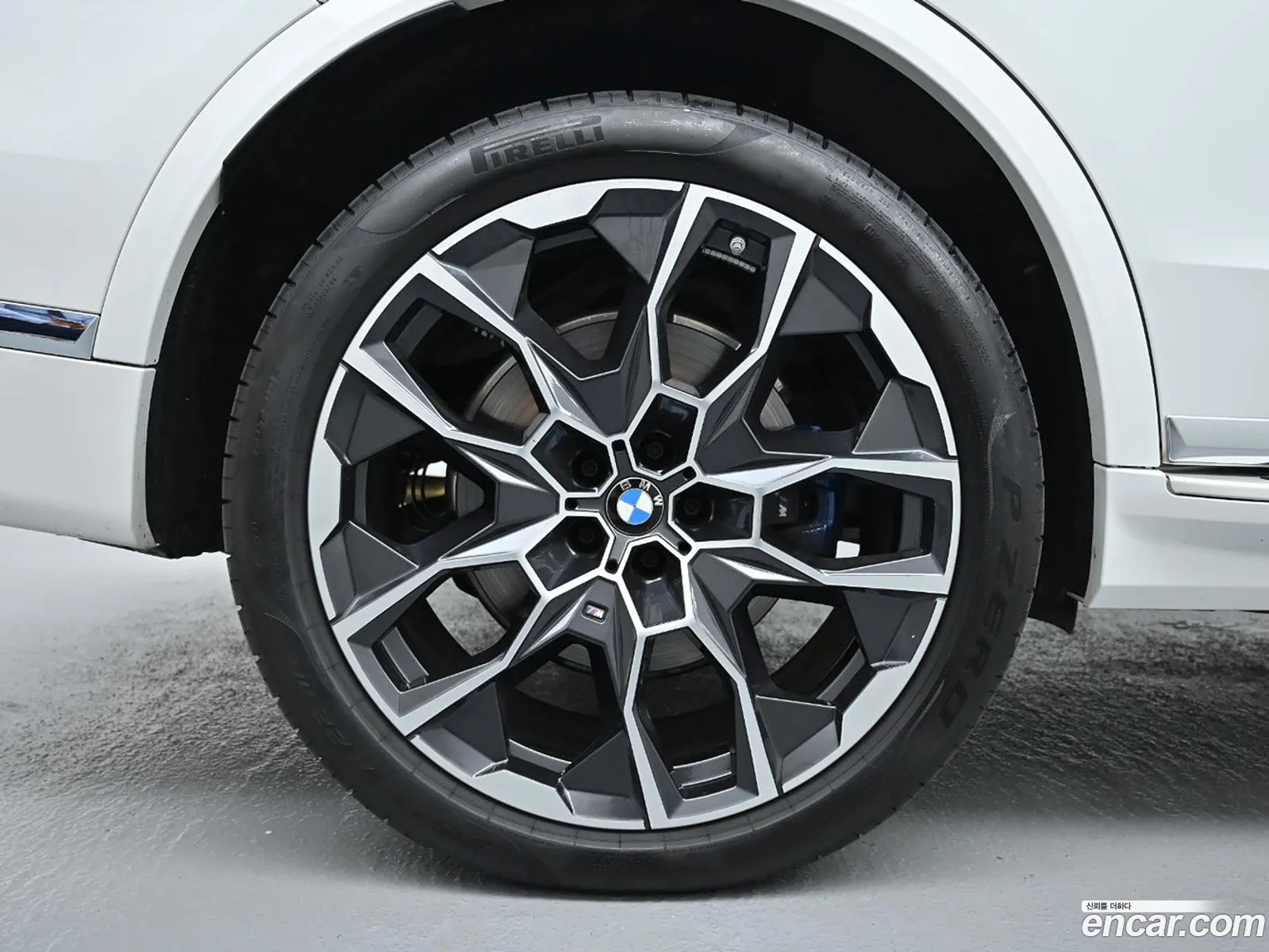 BMW X7 G07 ​​xDrive 40I M Sports 7-Seater - фотография 15791966