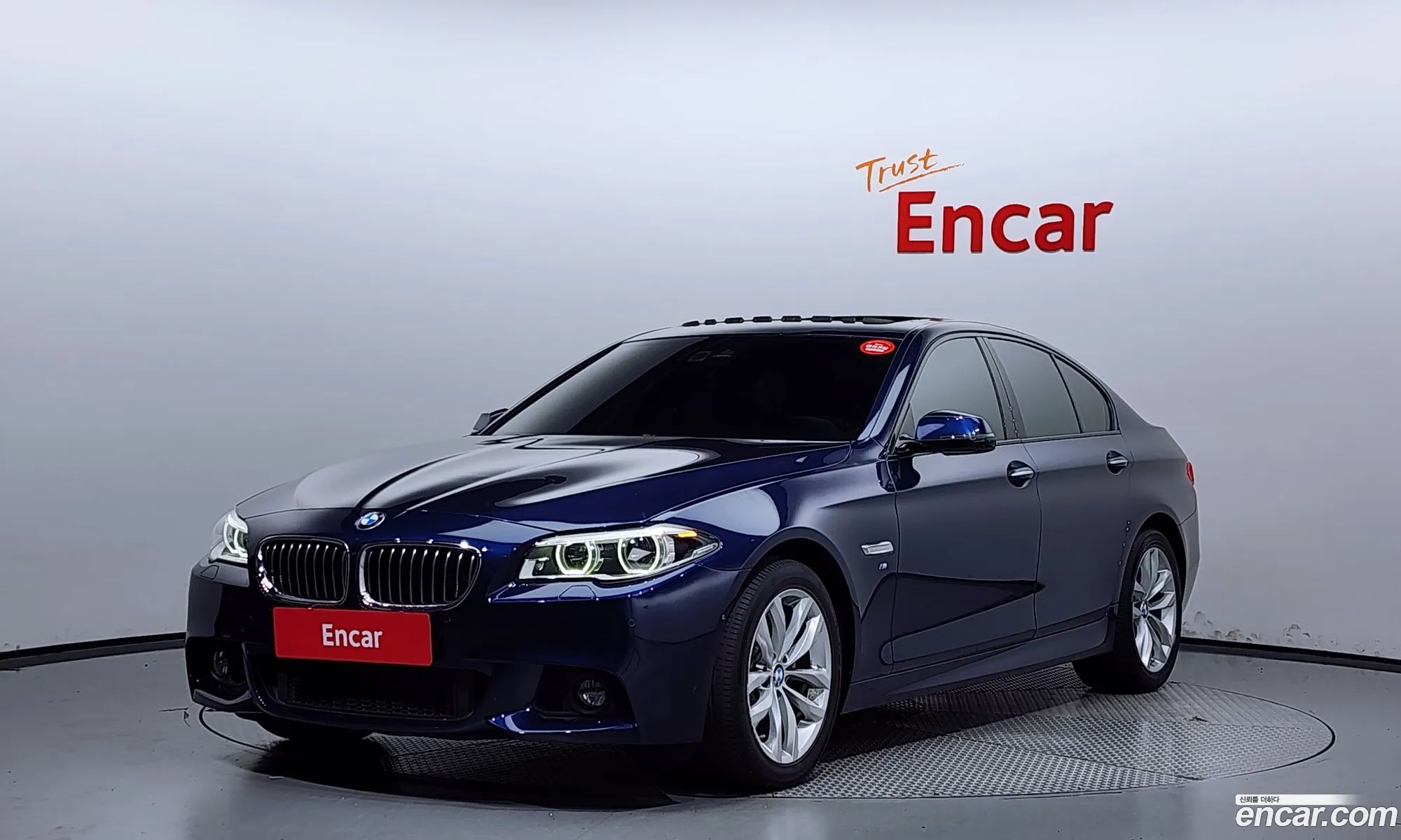 BMW 5 Series F10 520D M Aerodynamics - фотография 14205386