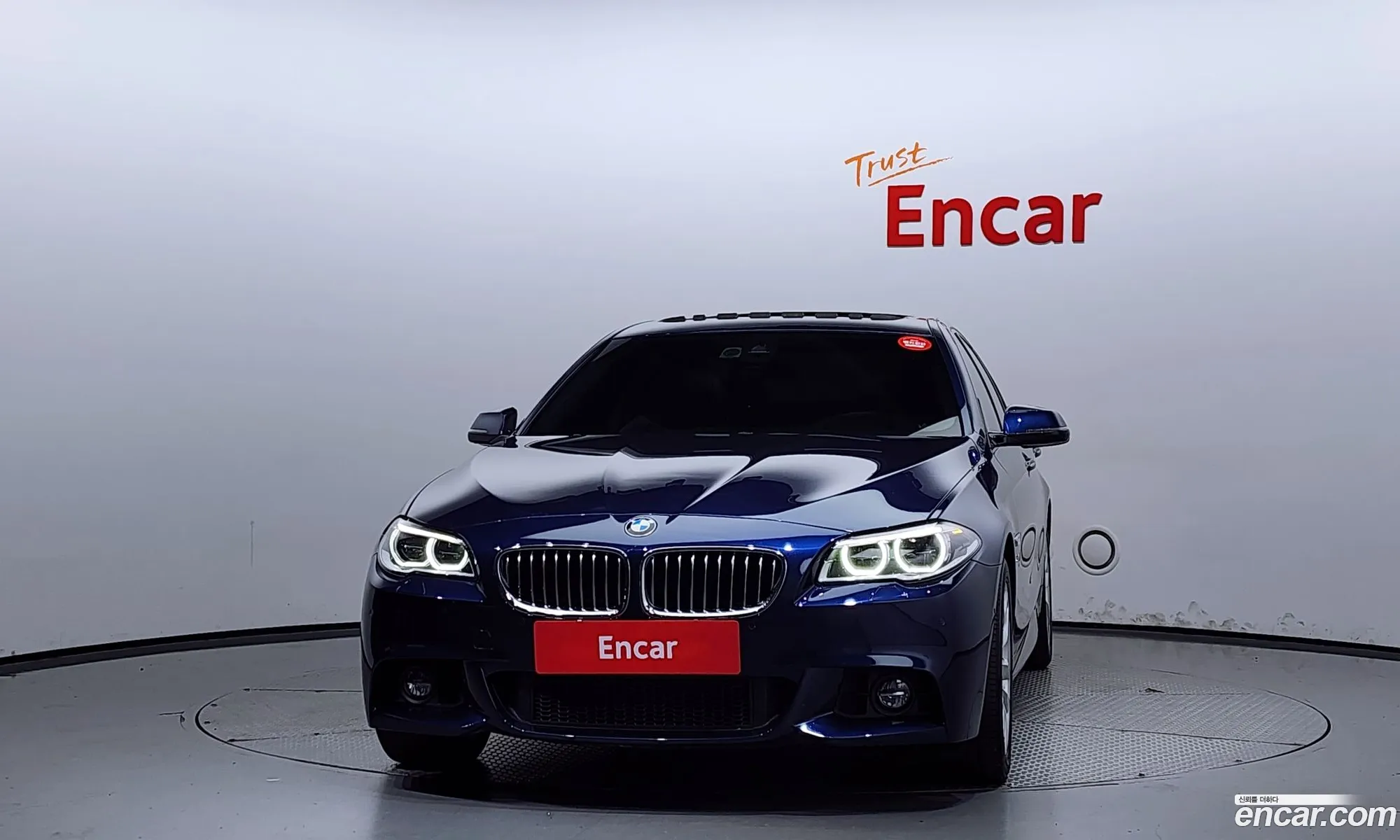 BMW 5 Series F10 520D M Aerodynamics - фотография 14205388