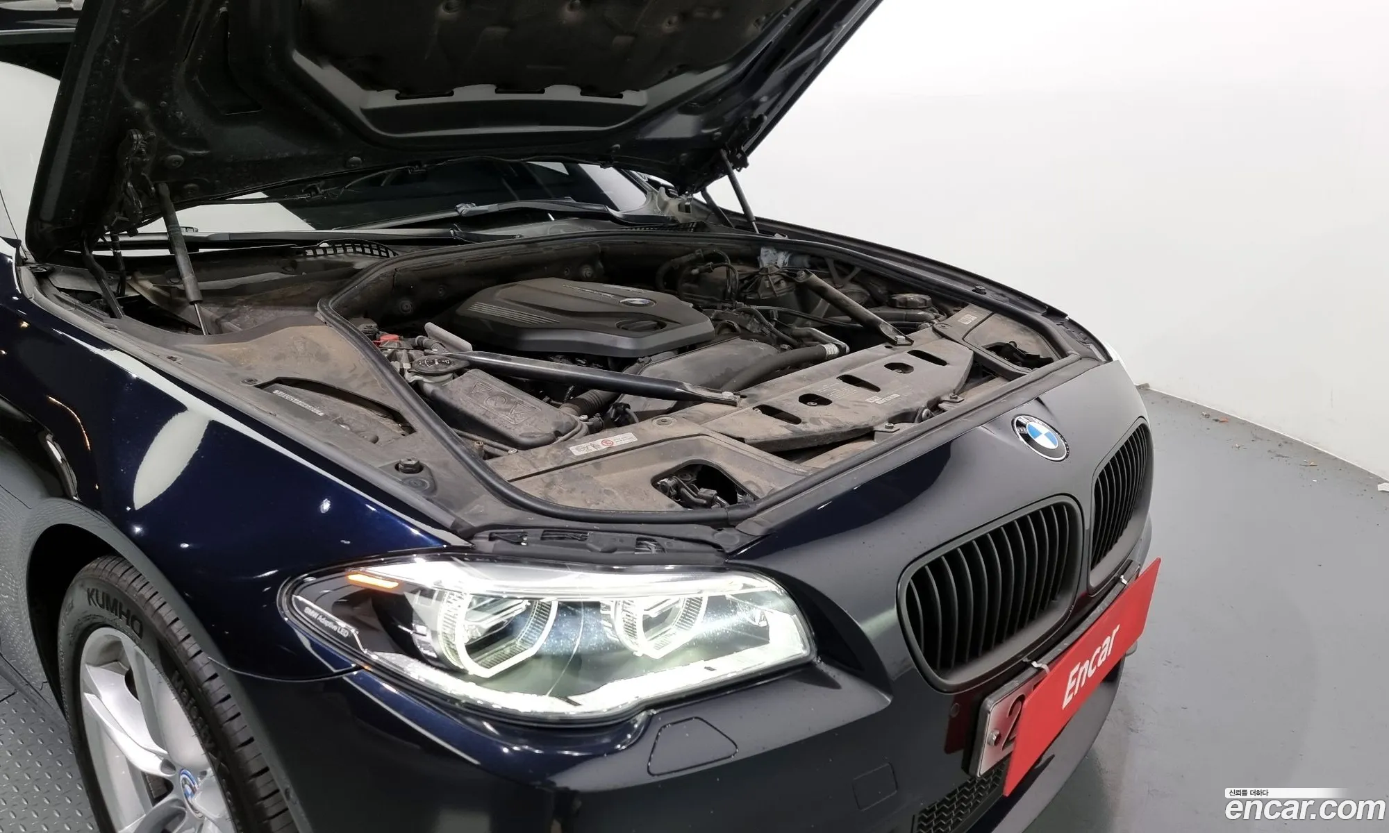 BMW 5 Series F10 520D M Aerodynamics - фотография 15791954