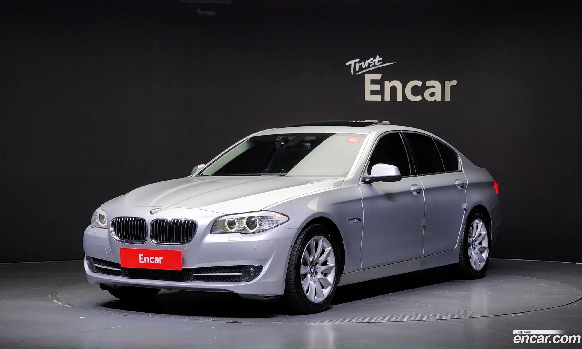 BMW 5 Series F10 528I - фотография 15810025
