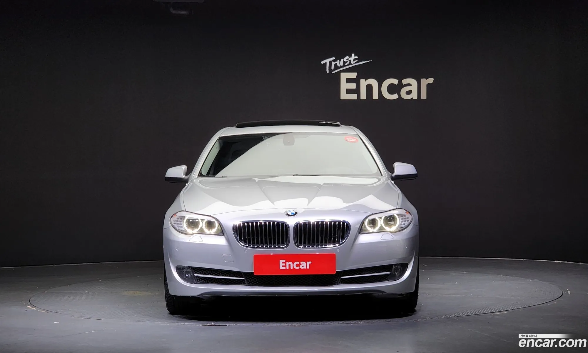 BMW 5 Series F10 528I - фотография 15810027