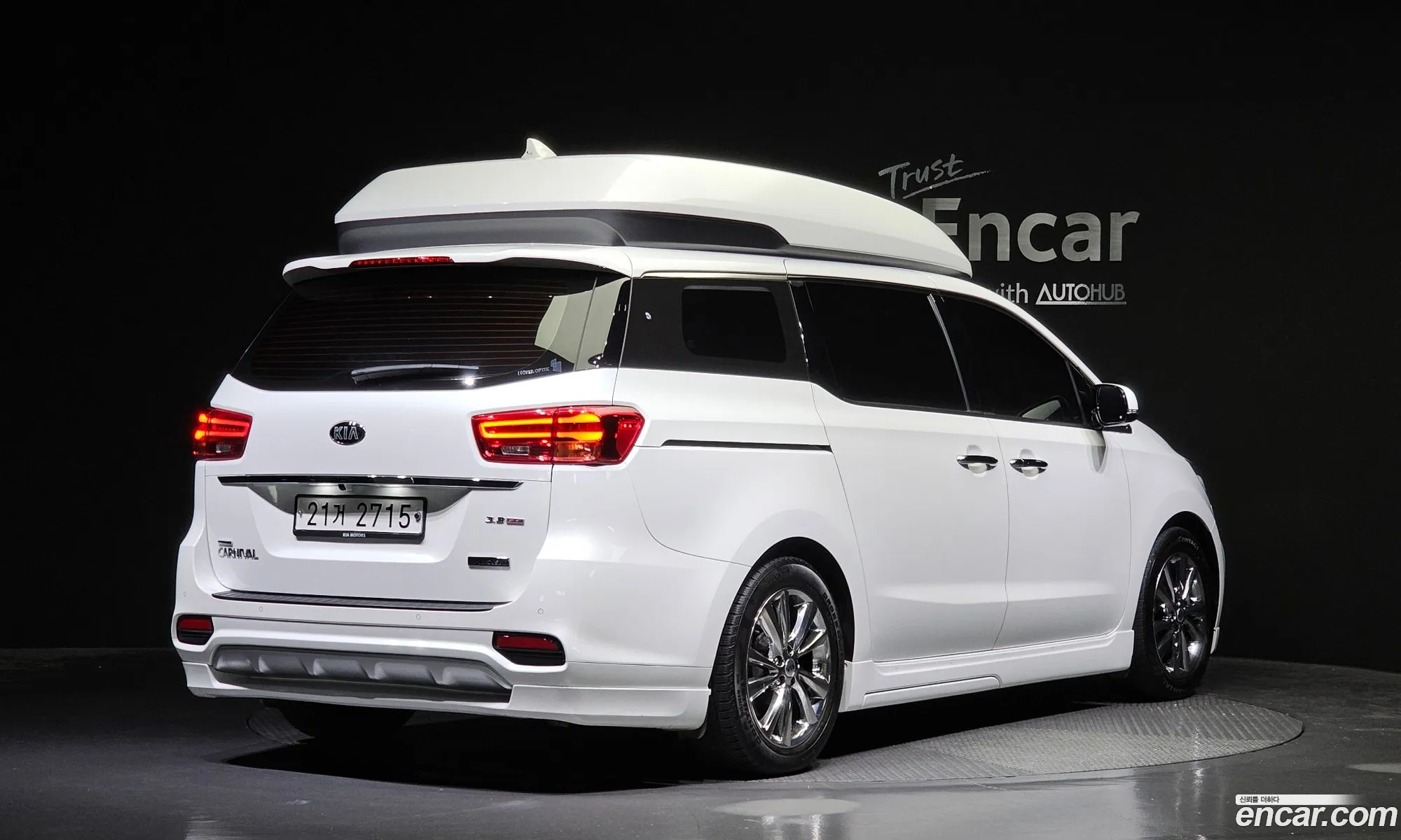 Kia The New Carnival Gasoline 9-Seater High Limousine Noblesse Special - фотография 12476839