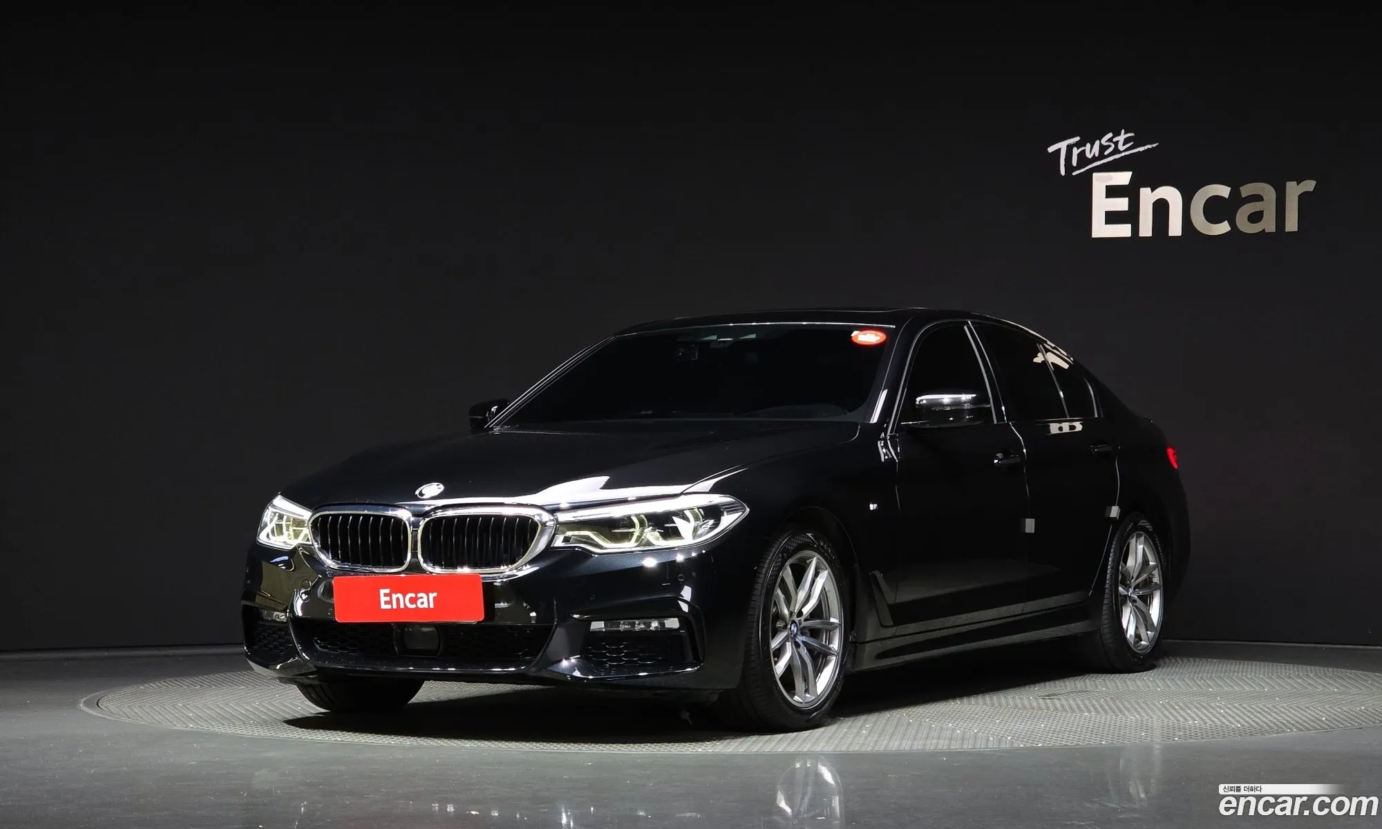 BMW 5 Series G30 520D xDrive M Sports - фотография 14205422