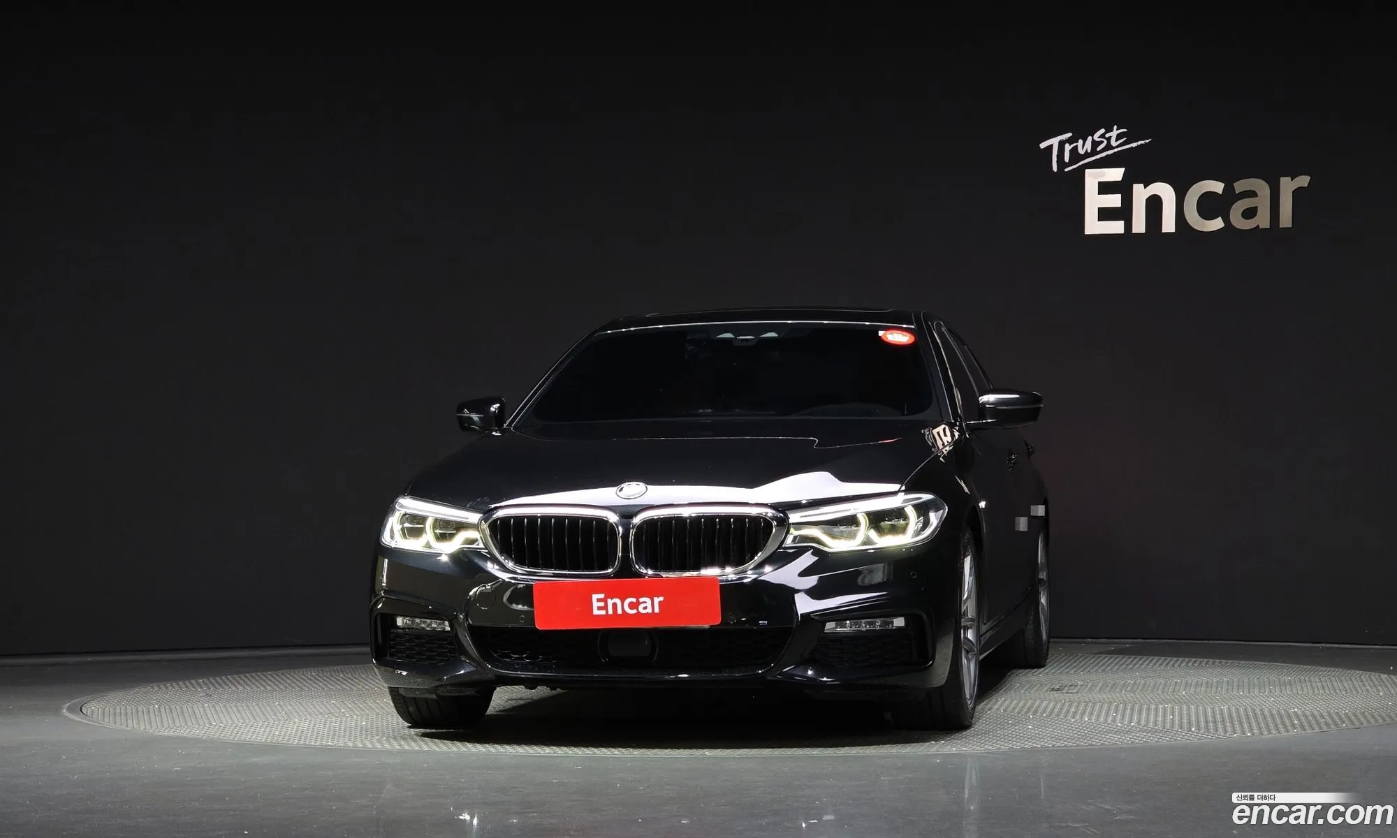 BMW 5 Series G30 520D xDrive M Sports - фотография 14205424