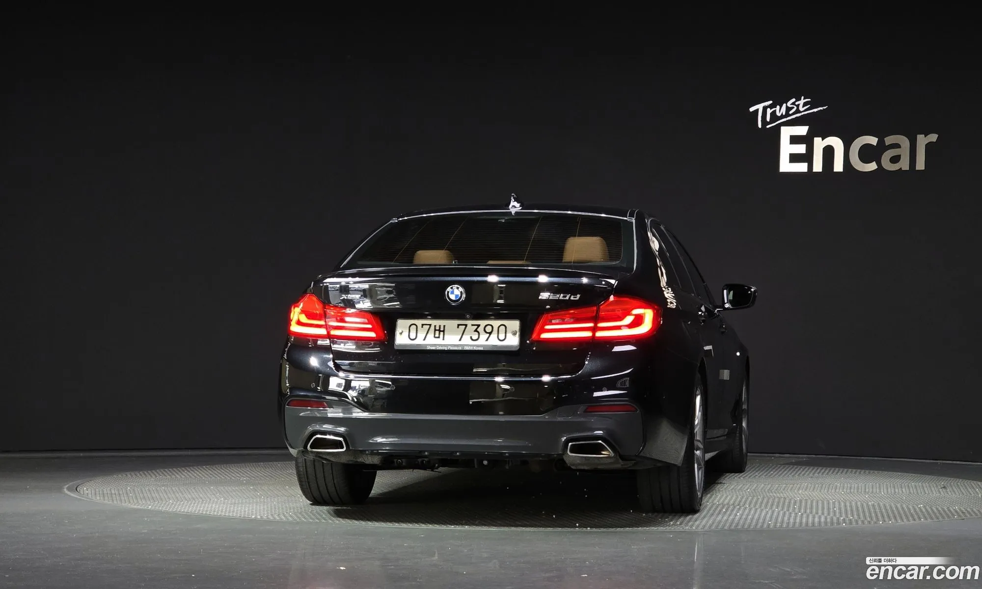 BMW 5 Series G30 520D xDrive M Sports - фотография 14205425