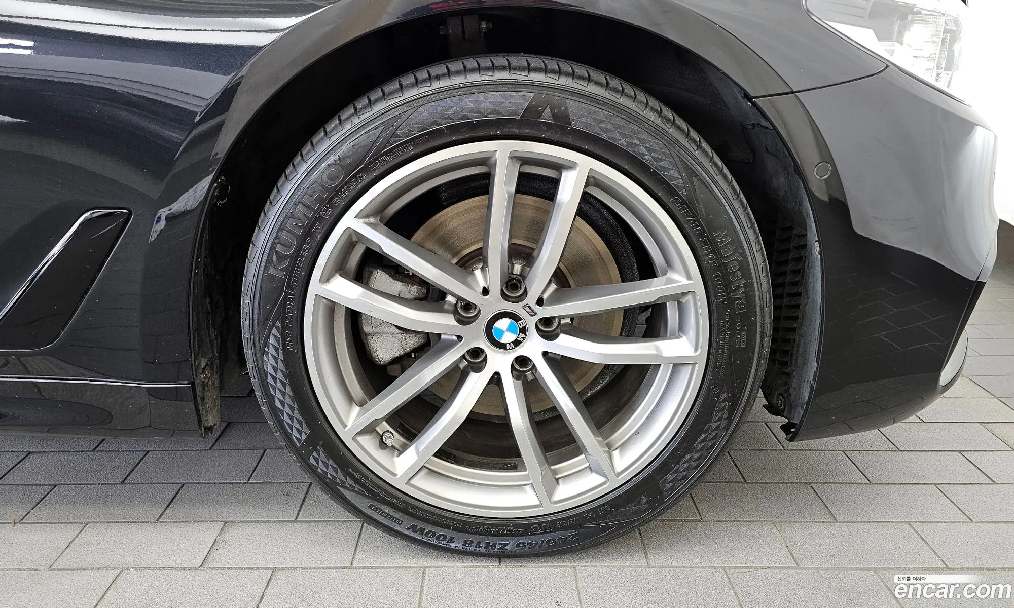 BMW 5 Series G30 520D xDrive M Sports - фотография 14205426