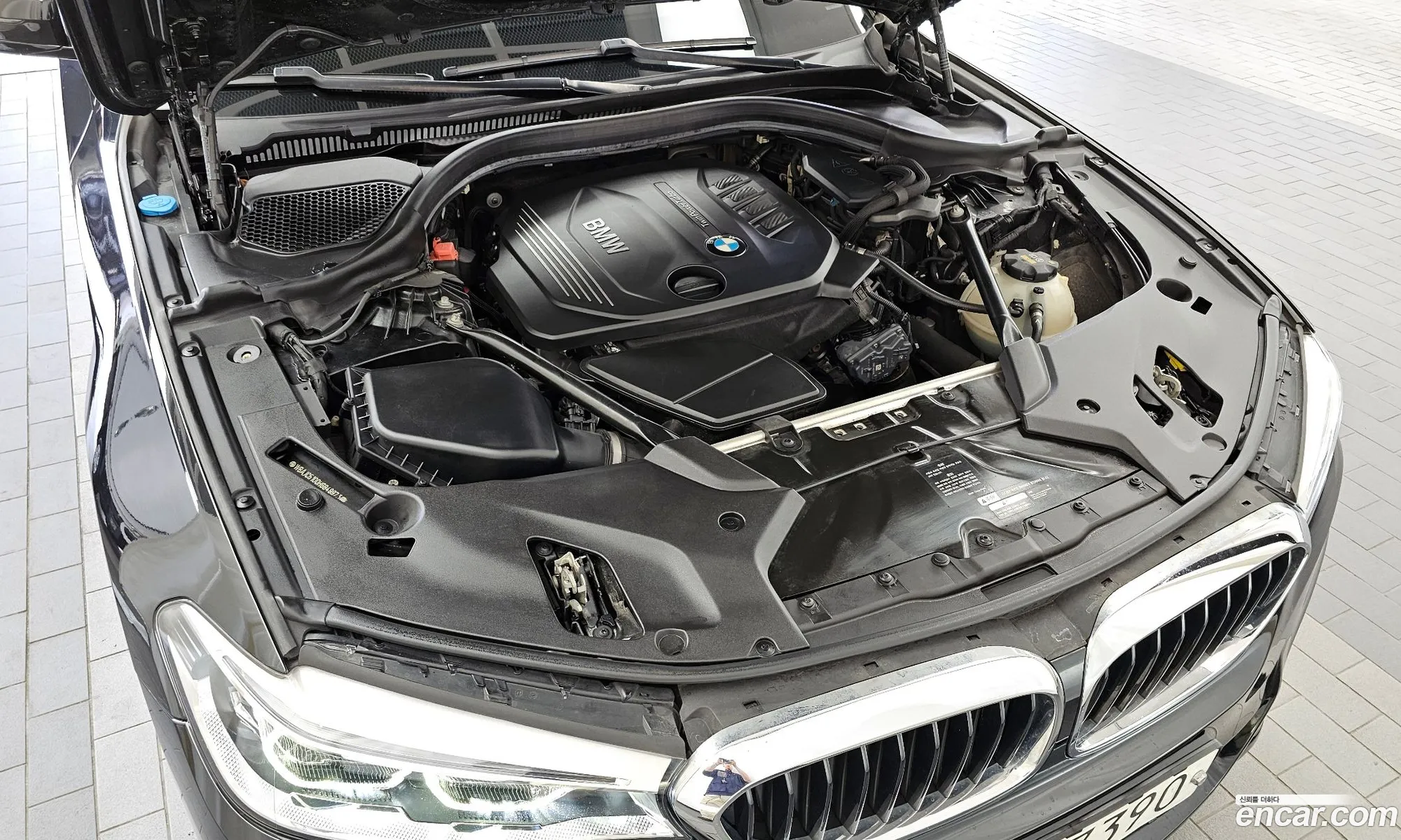 BMW 5 Series G30 520D xDrive M Sports - фотография 14205427