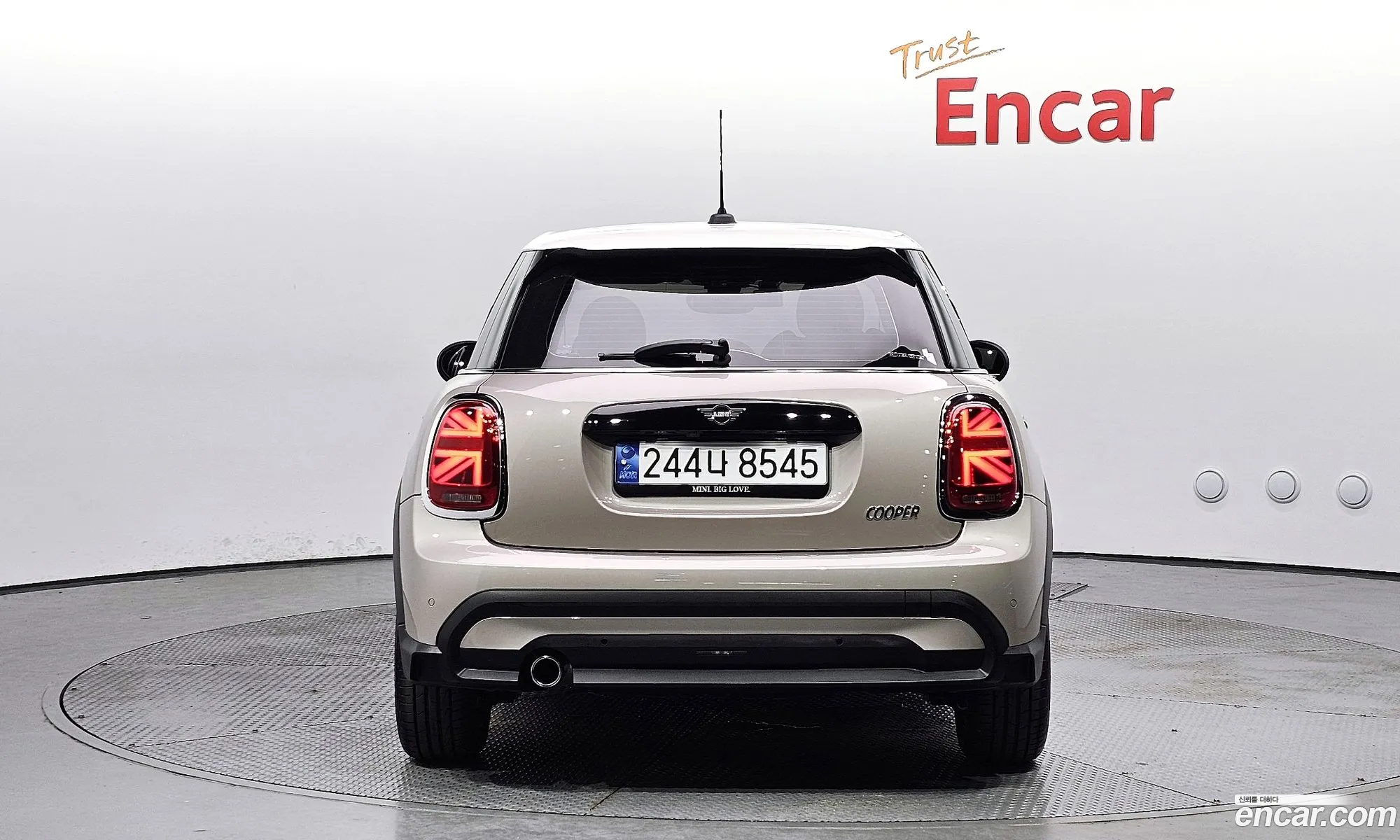 Mini Cooper 5-Door Classic 3Rd Generation - фотография 8055596