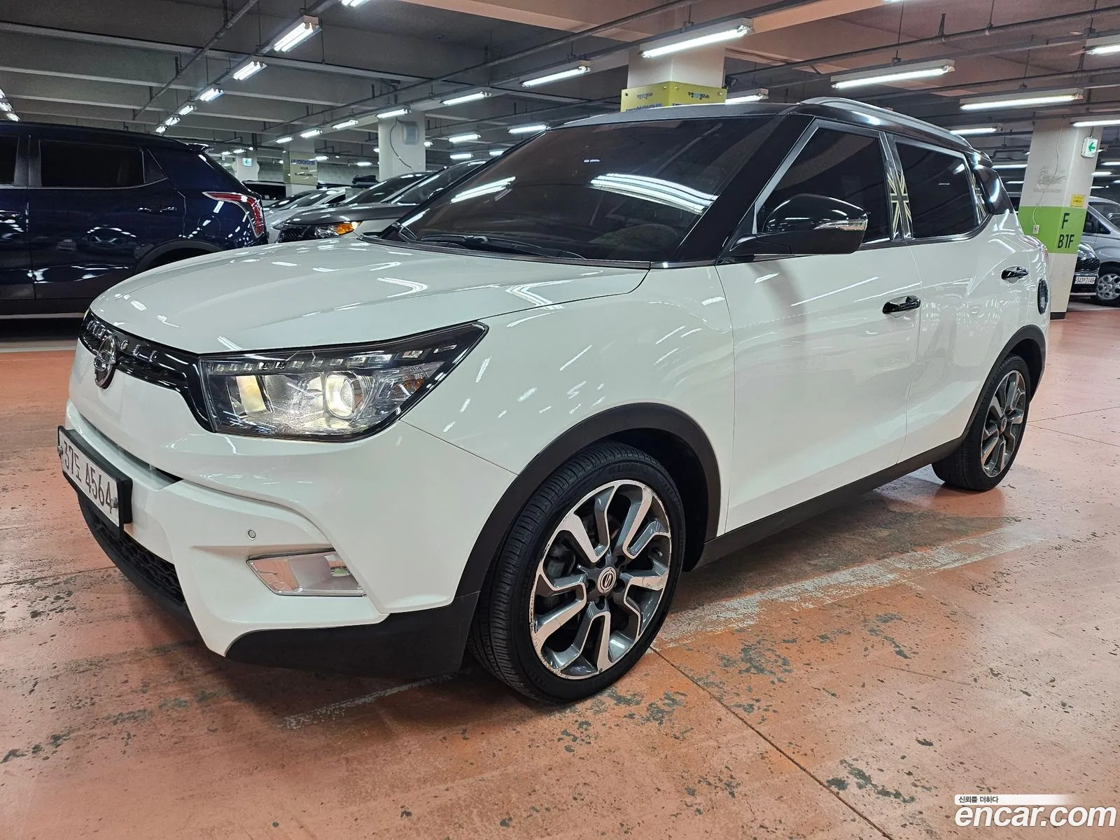 Kg Mobility Ssangyong Tivoli Diesel Lx 2Wd - фотография 7702355