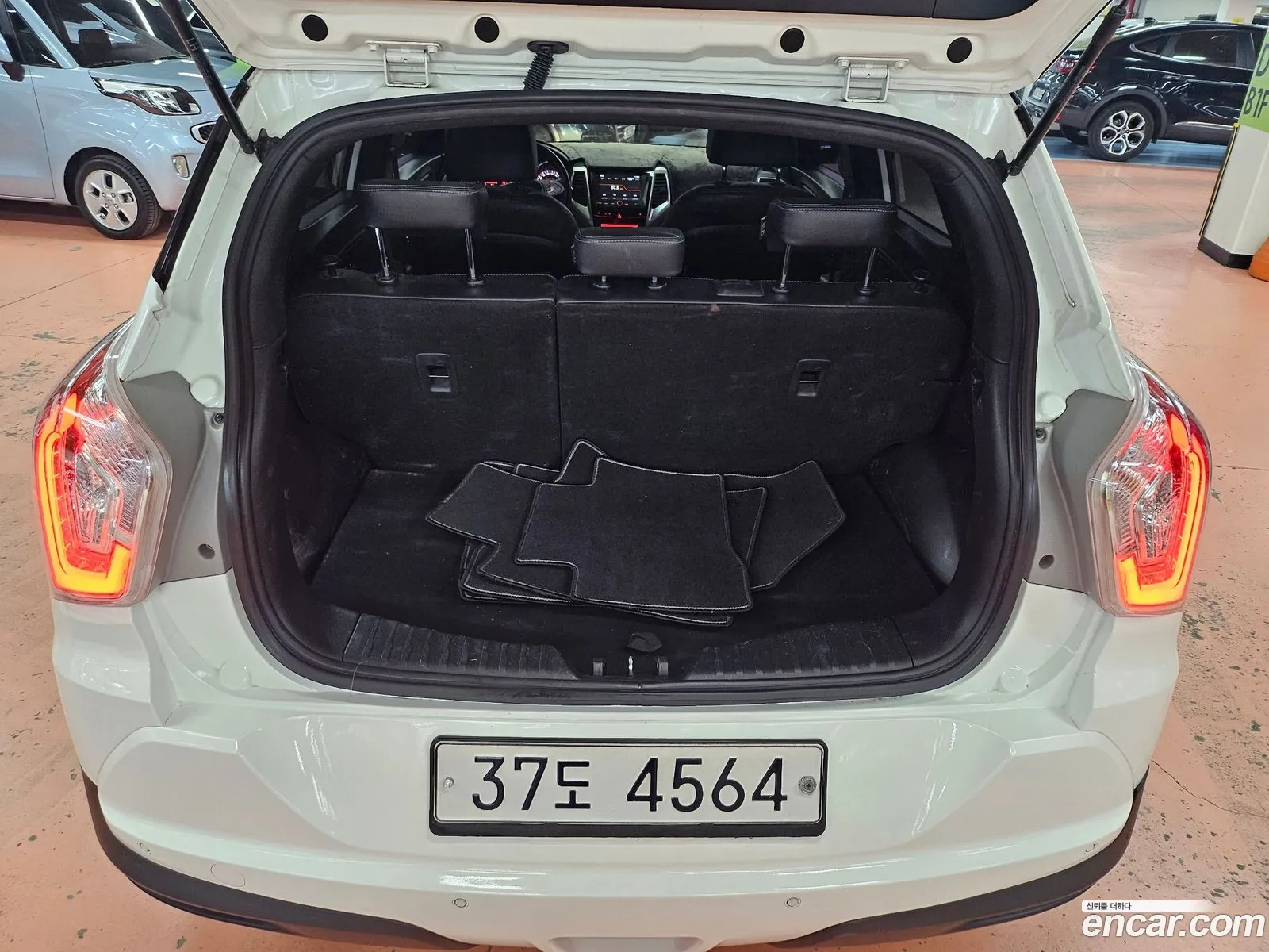 Kg Mobility Ssangyong Tivoli Diesel Lx 2Wd - фотография 7702359