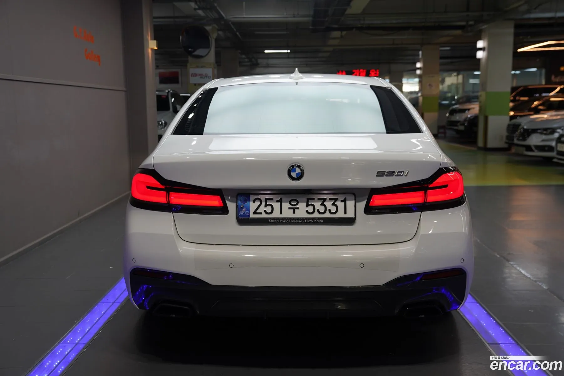 BMW 5 Series G30 530I M Sports - фотография 15810002