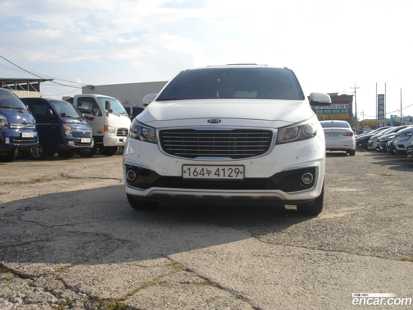 Kia All New Carnival 7-Seater Limousine President - фотография 1392837