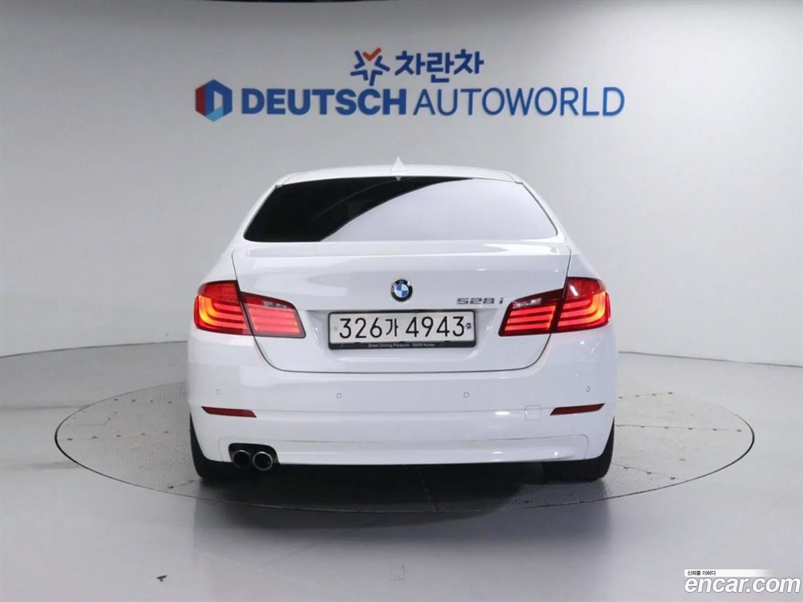 BMW 5 Series F10 528I - фотография 14114625