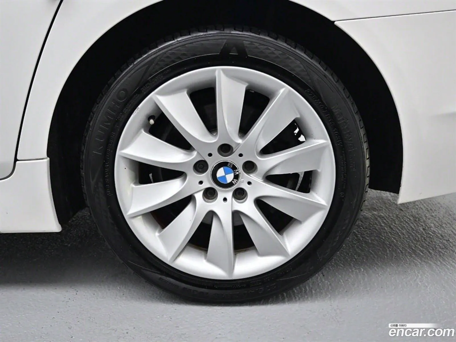 BMW 5 Series F10 528I - фотография 14114626