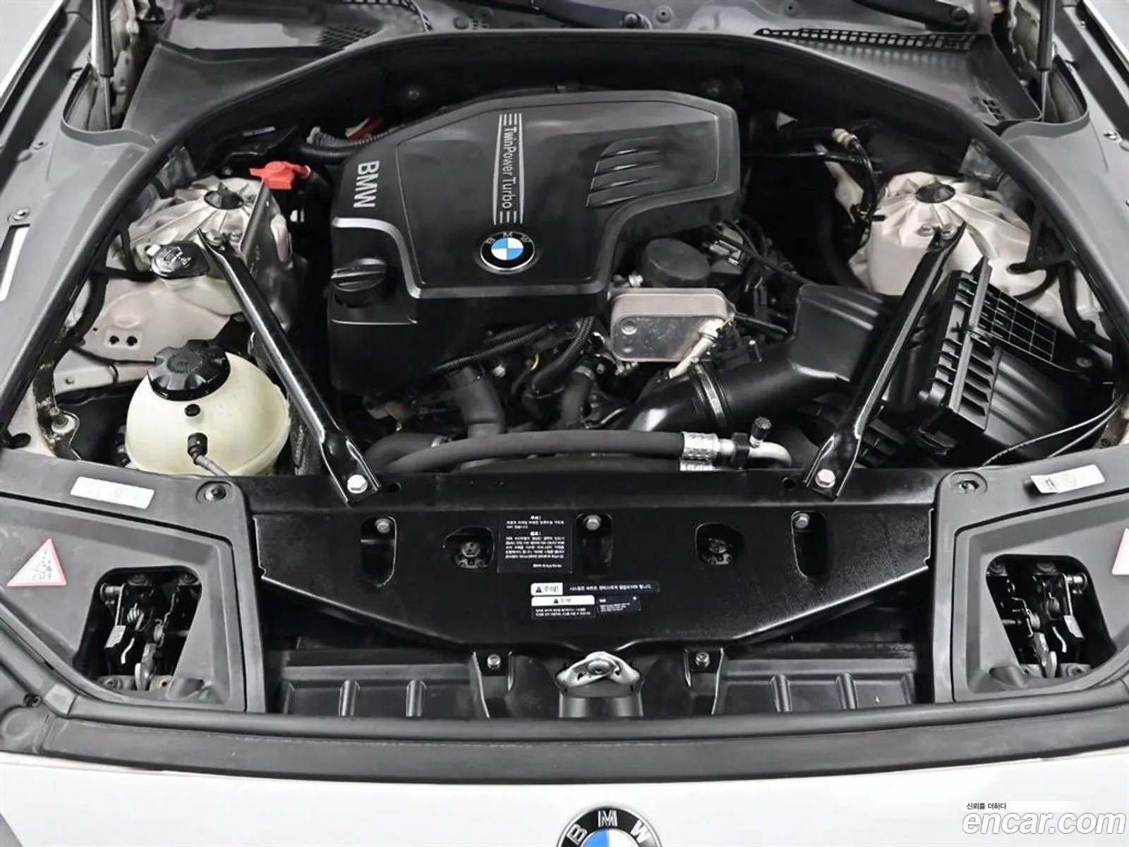 BMW 5 Series F10 528I - фотография 14114627