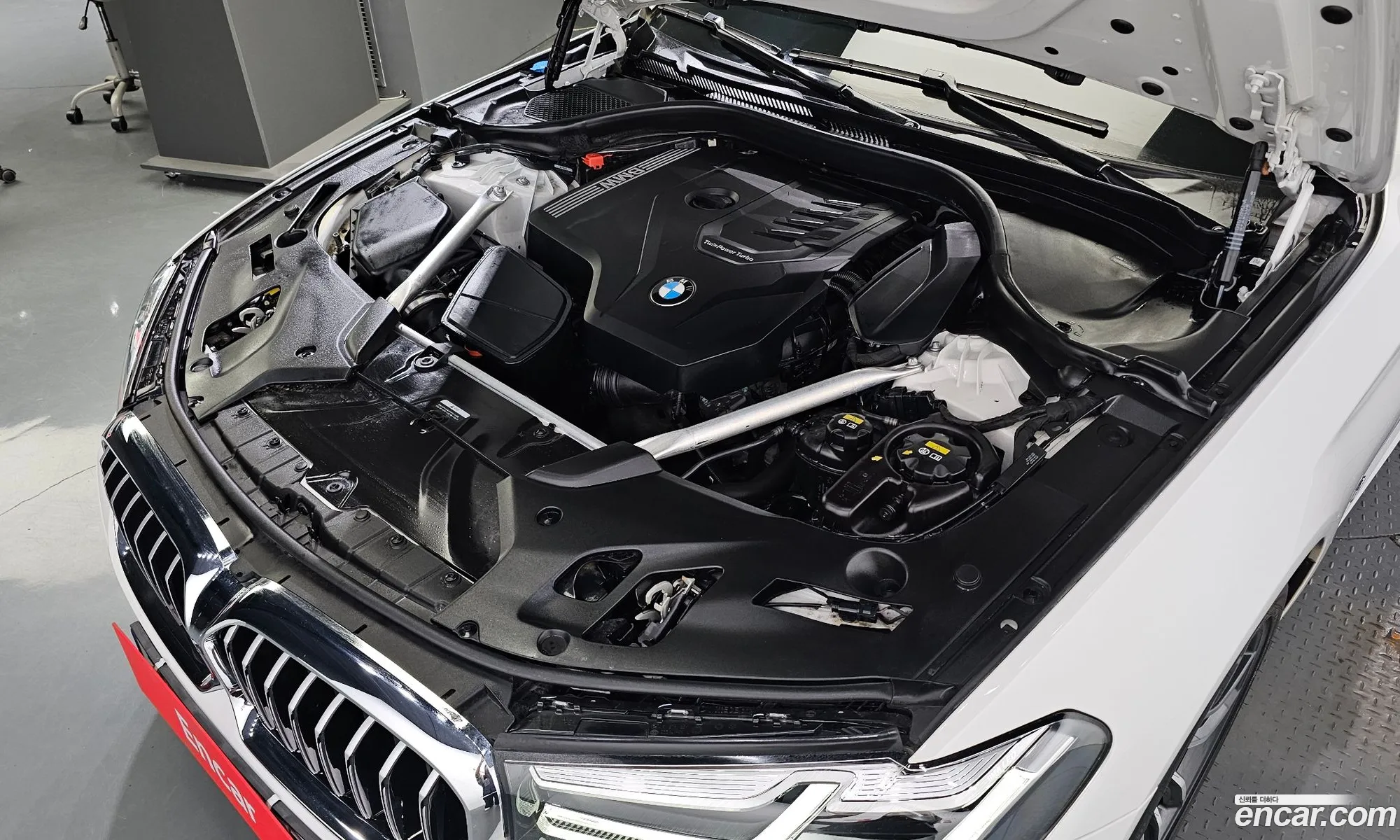 BMW 5 Series G30 520I M Sports - фотография 14529587