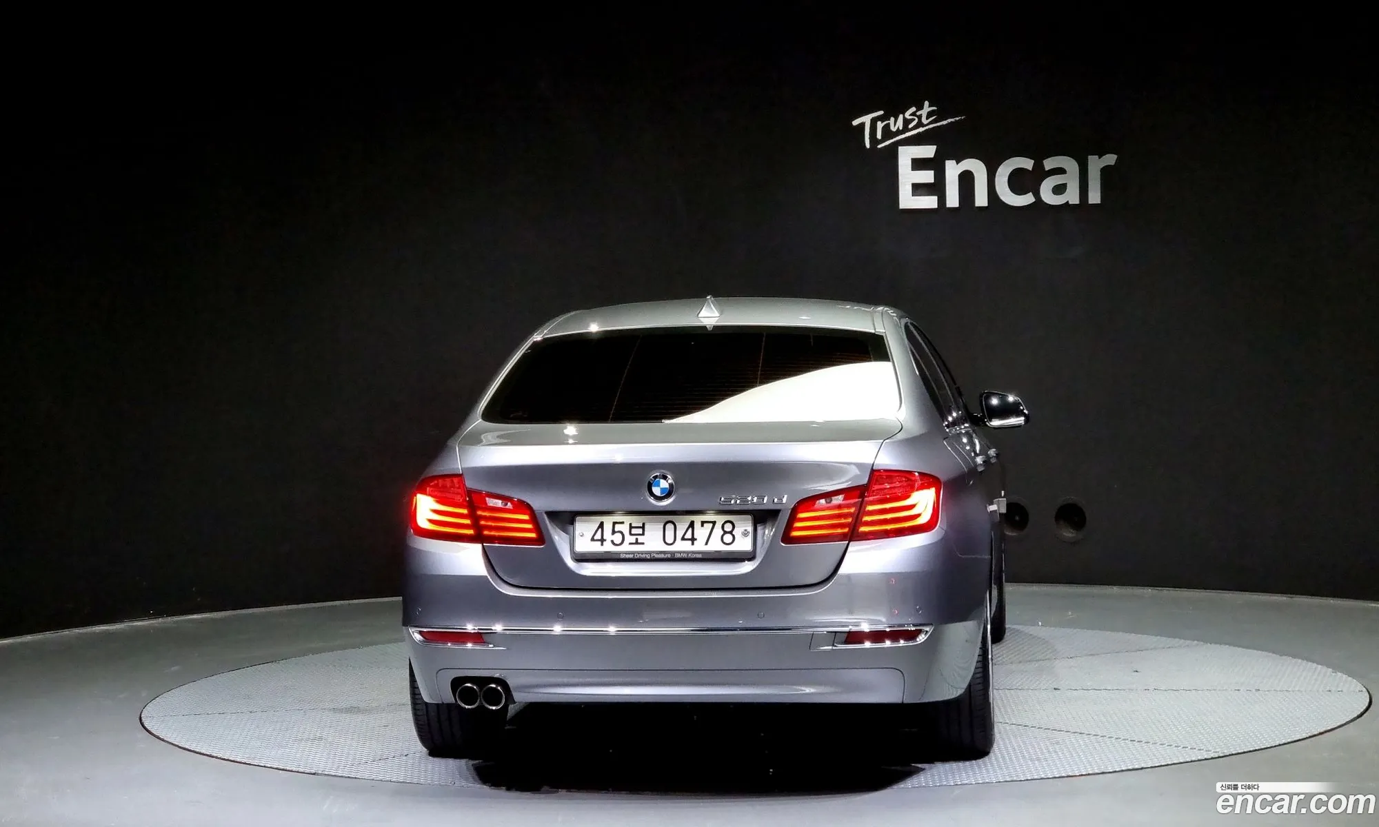 BMW 5 Series F10 520D Luxury Plus - фотография 14312838