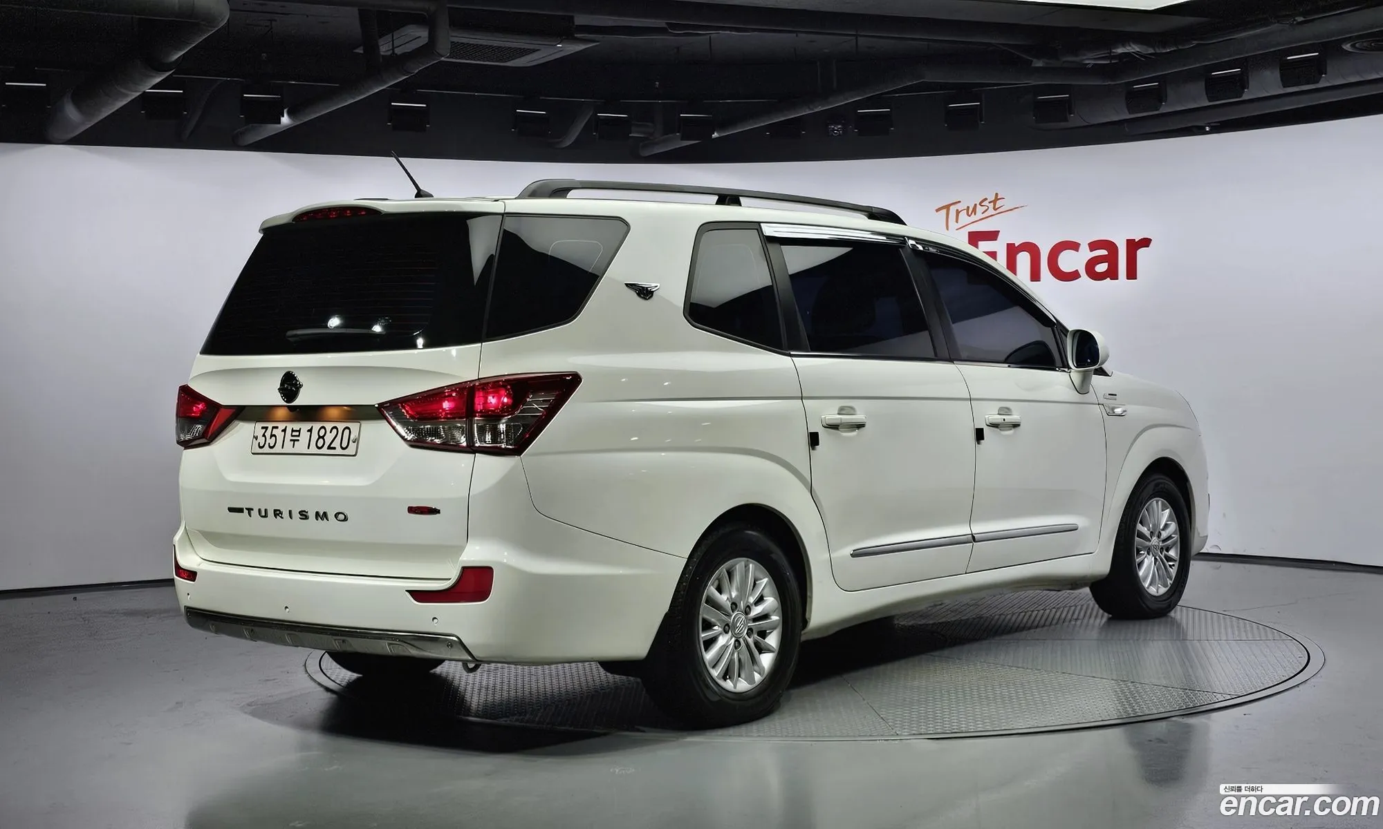 Kg Mobility Ssangyong Korando Turismo 4Wd Tx 9-Seater - фотография 7432516