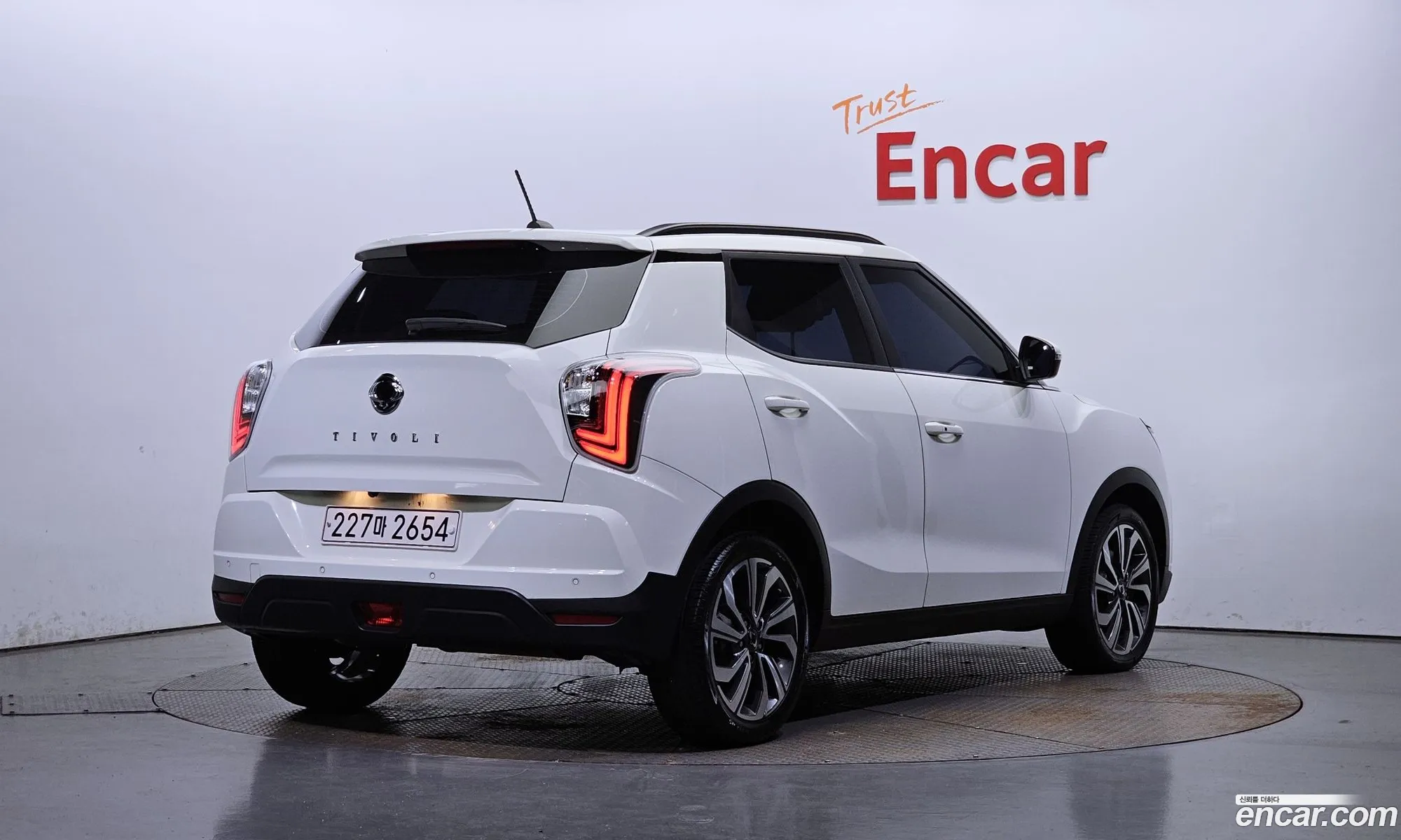Kg Mobility Ssangyong Very New Tivoli Diesel 16 2Wd V3 - фотография 8264262